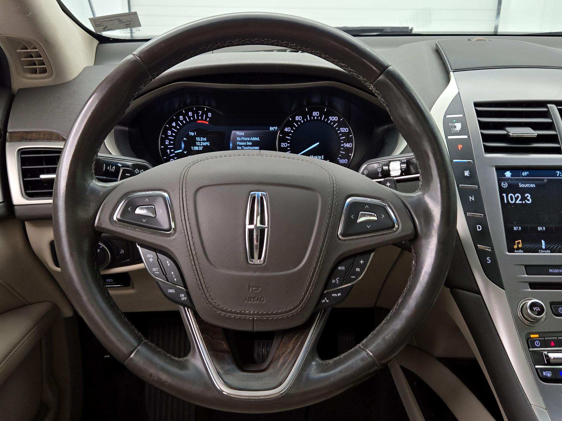Thumbnail: 2017 Lincoln MKZ - 10