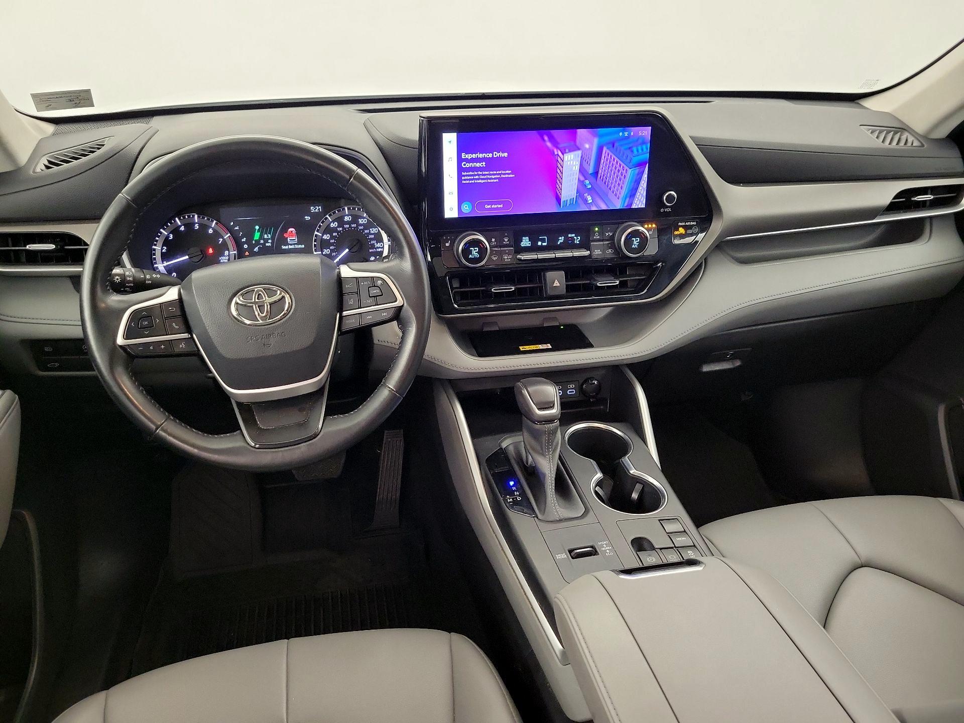 Thumbnail: 2023 Toyota Highlander - 9