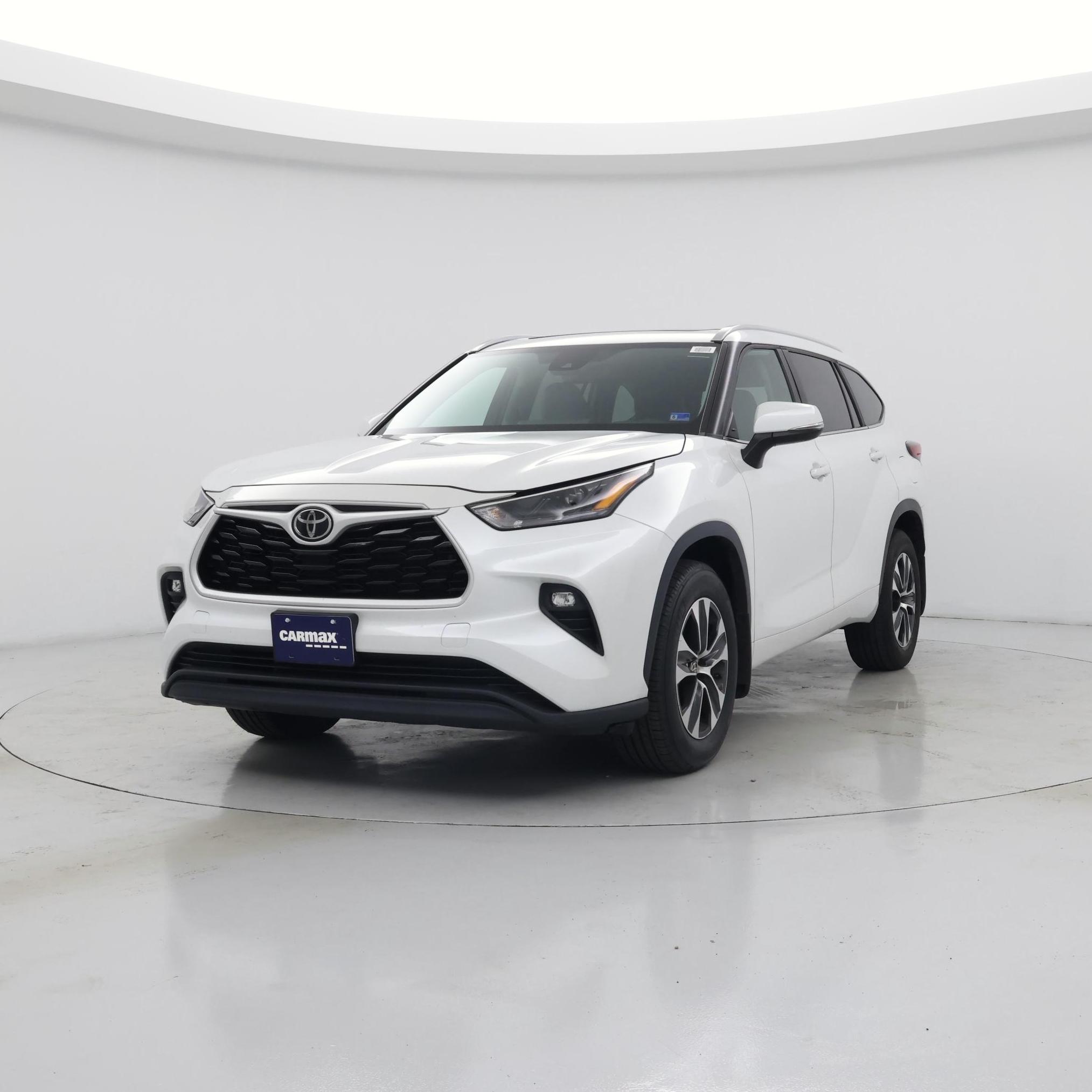 Thumbnail: 2023 Toyota Highlander - 4