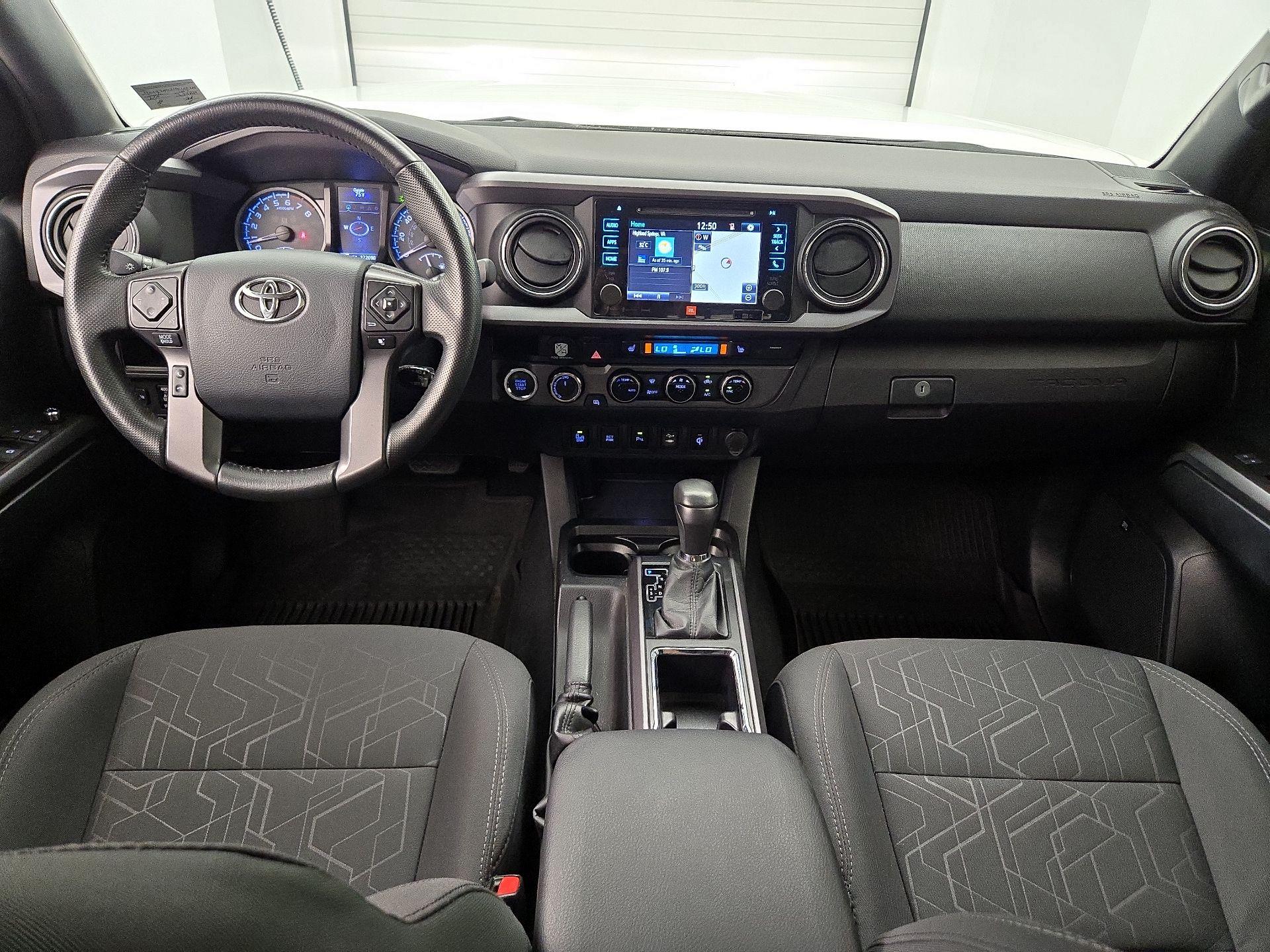 Thumbnail: 2017 Toyota Tacoma - 9