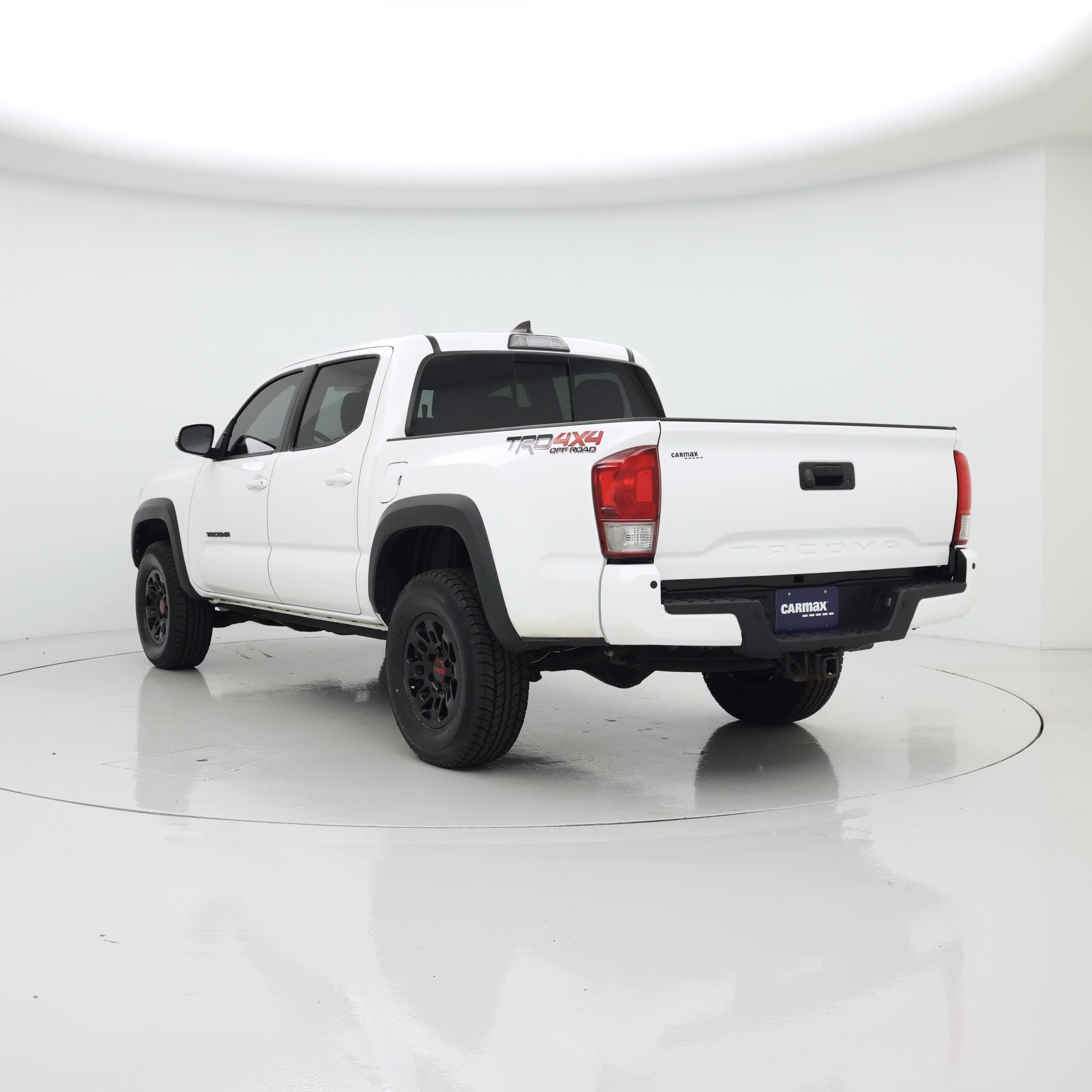 Thumbnail: 2017 Toyota Tacoma - 2
