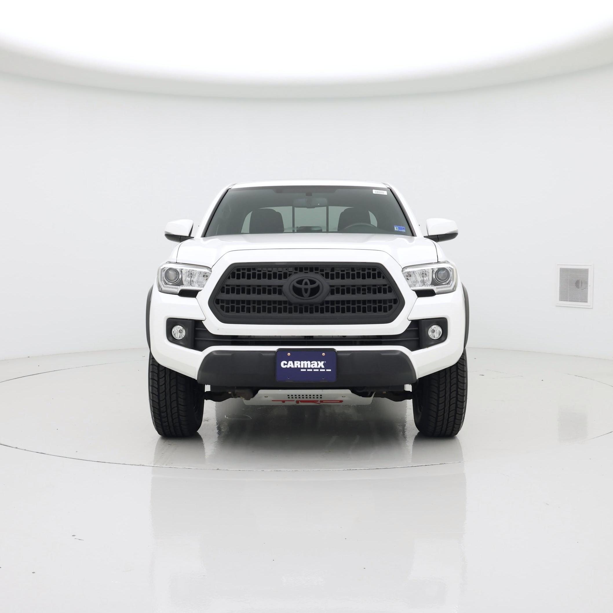 Thumbnail: 2017 Toyota Tacoma - 5