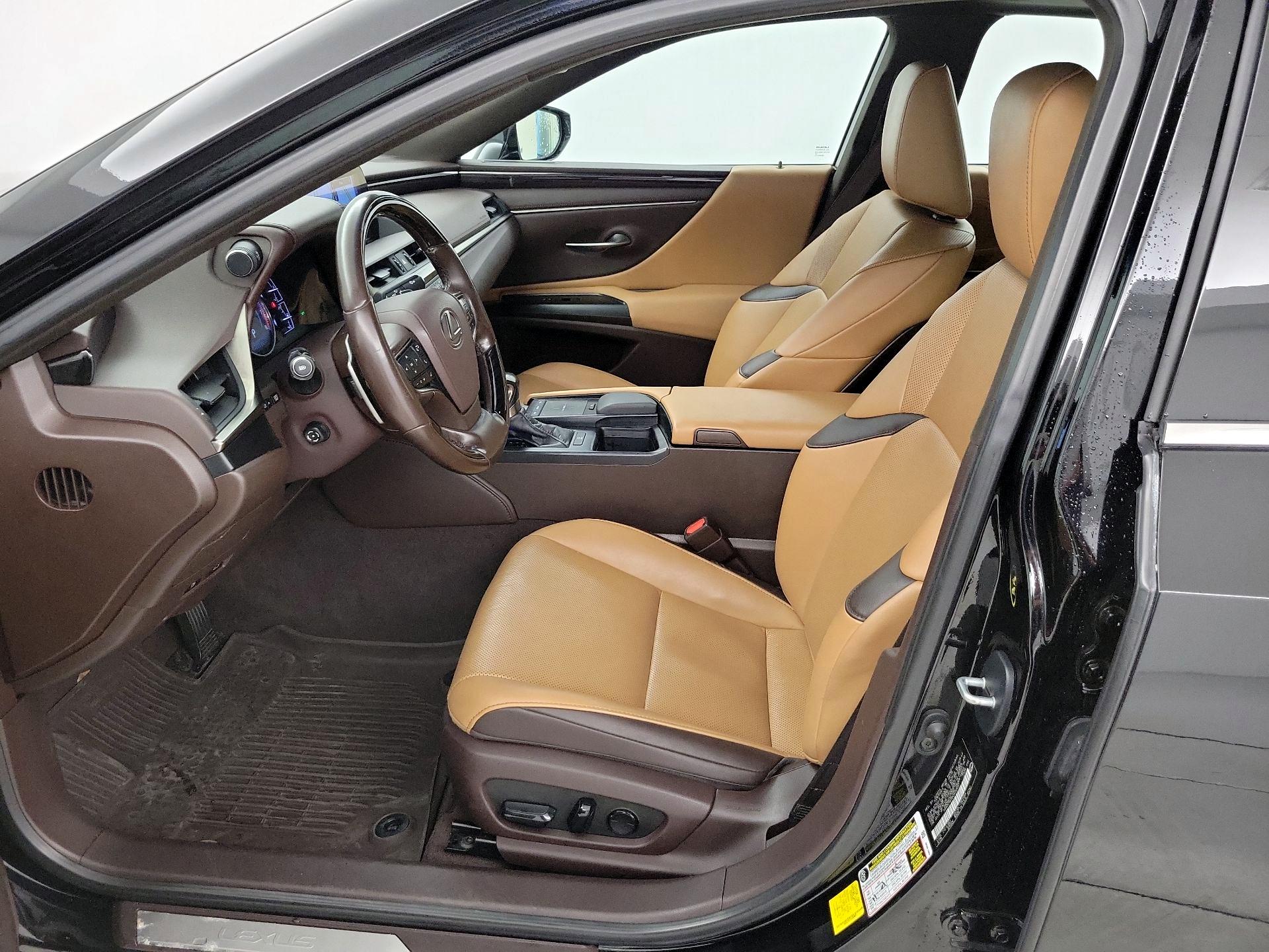 Thumbnail: 2019 Lexus ES - 11