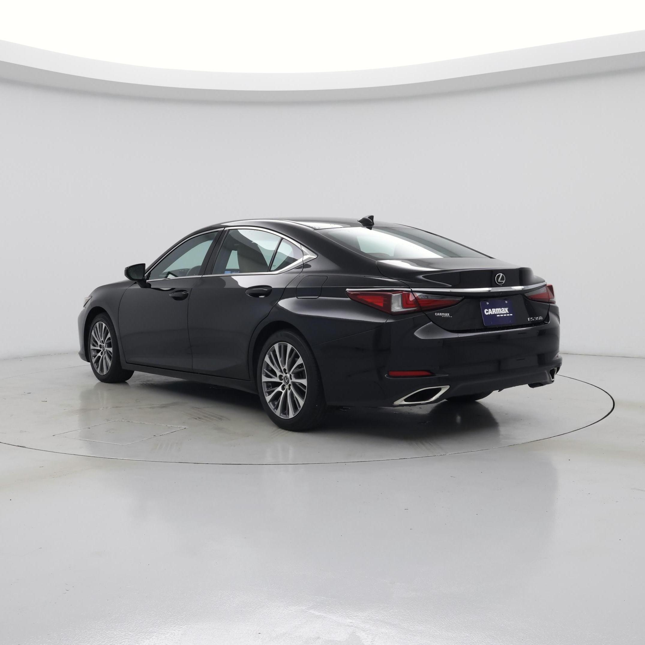 Thumbnail: 2019 Lexus ES - 2