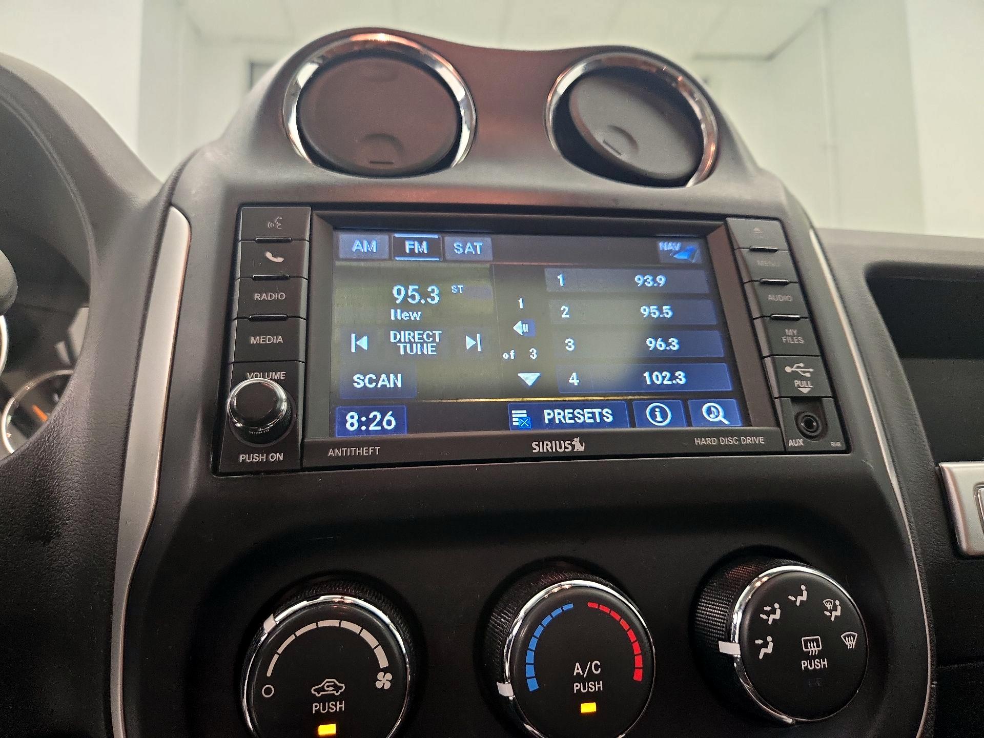 Thumbnail: 2016 Jeep Compass - 14