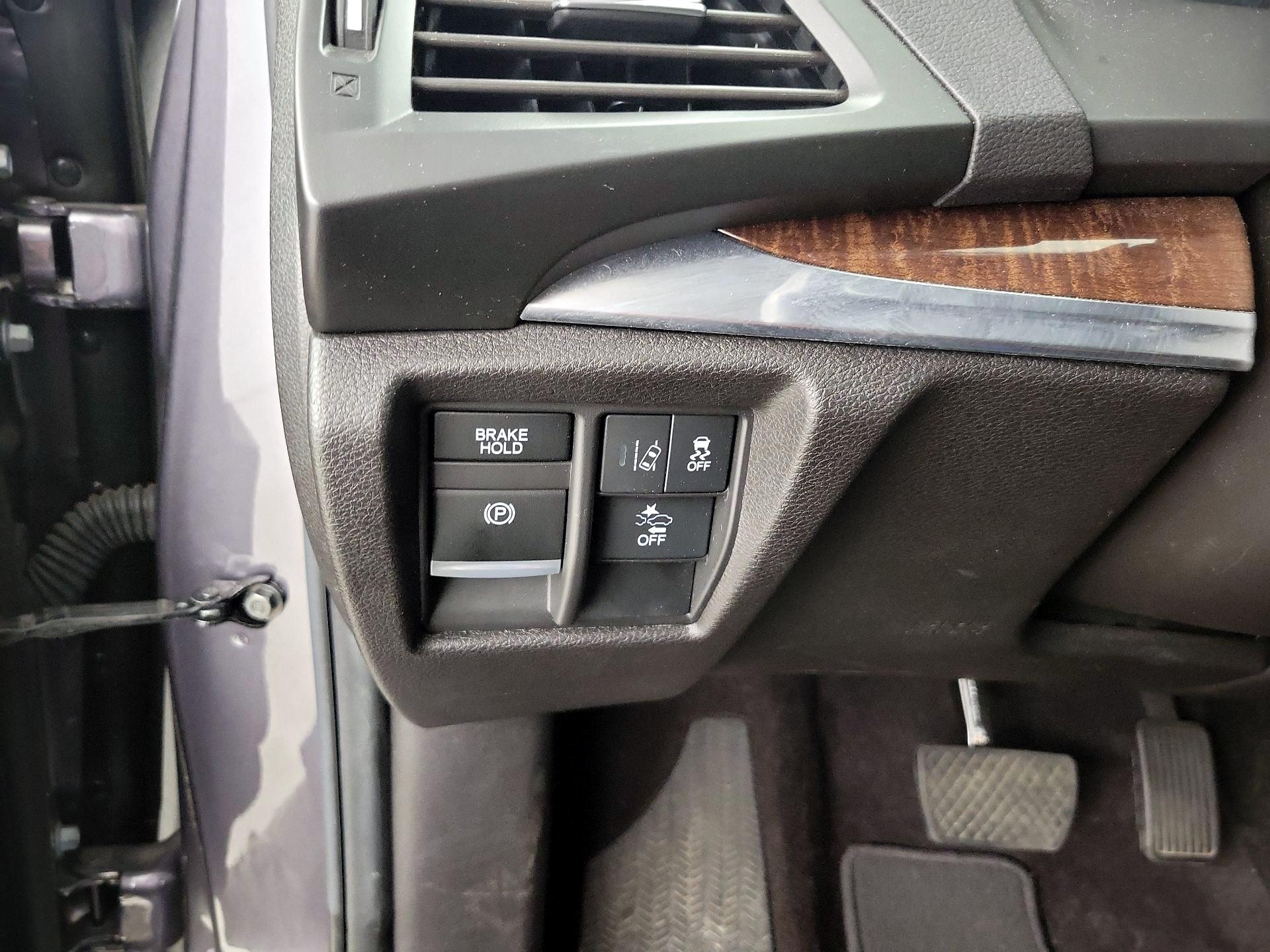 Thumbnail: 2020 Acura MDX - 13