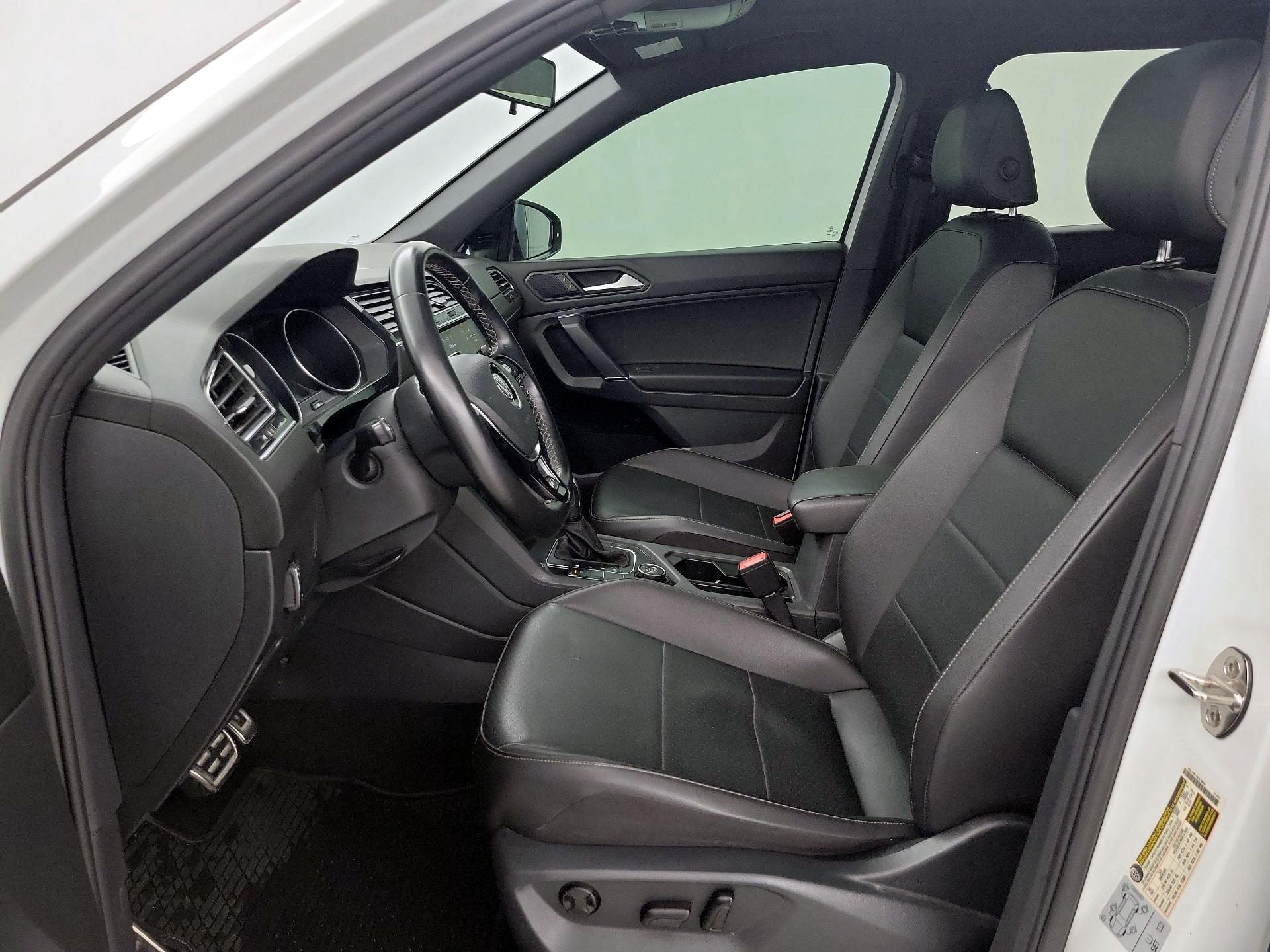 Thumbnail: 2020 Volkswagen Tiguan - 11
