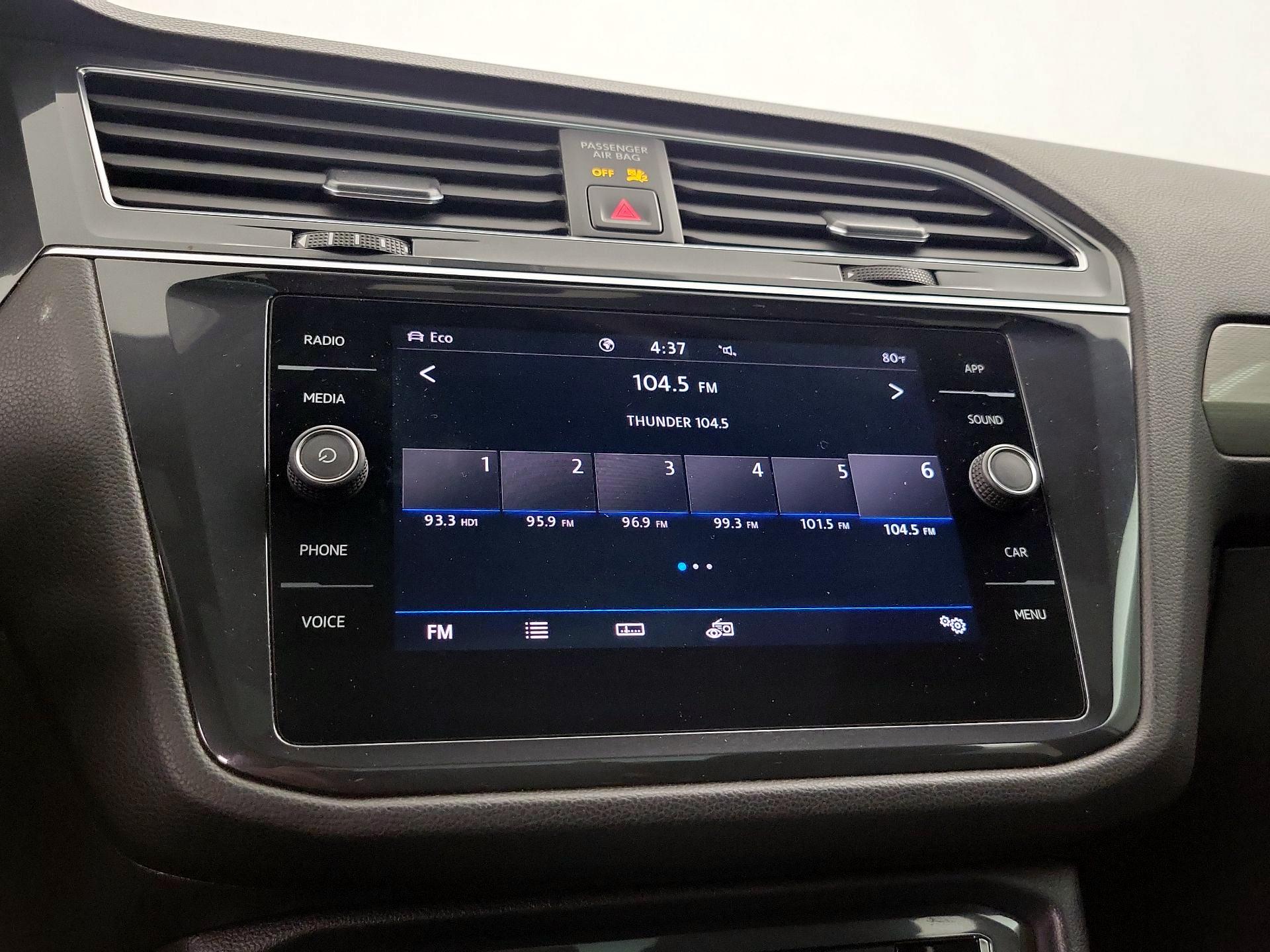 Thumbnail: 2020 Volkswagen Tiguan - 15
