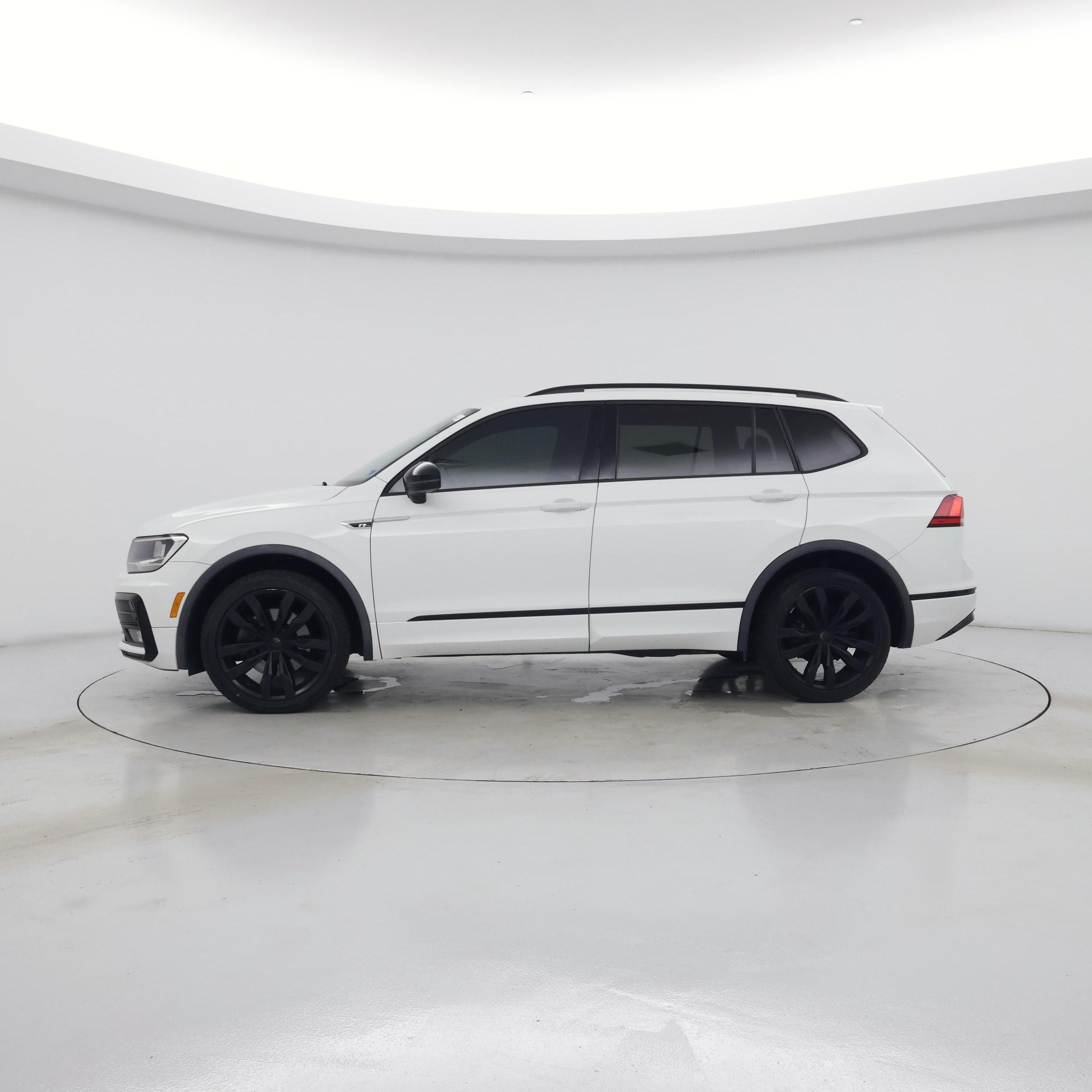 Thumbnail: 2020 Volkswagen Tiguan - 3