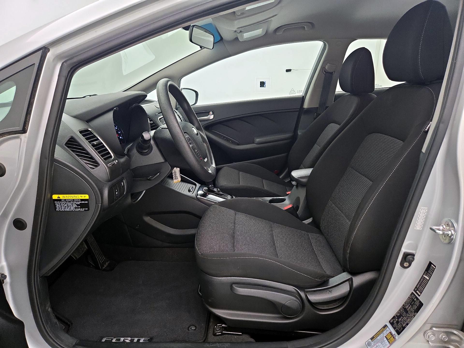 Thumbnail: 2018 Kia Forte - 11