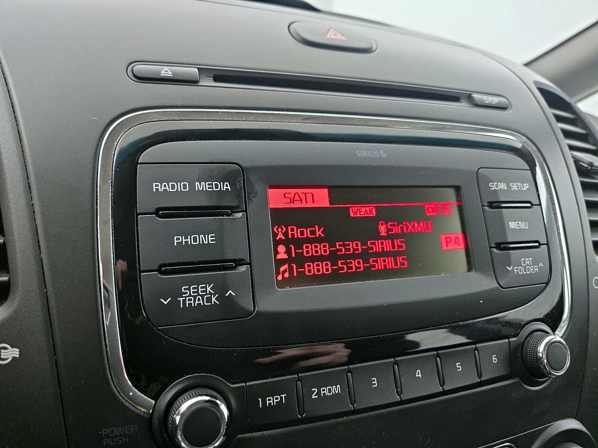 Thumbnail: 2018 Kia Forte - 14