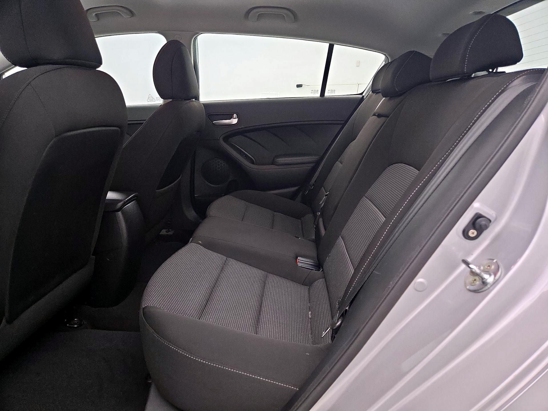 Thumbnail: 2018 Kia Forte - 18