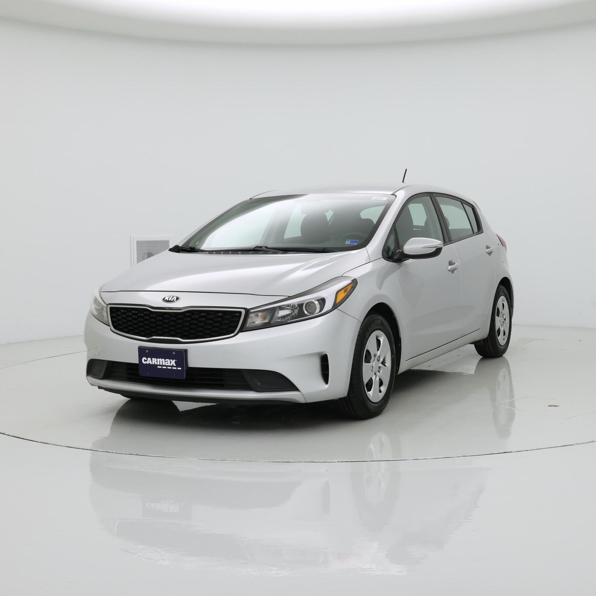Thumbnail: 2018 Kia Forte - 4