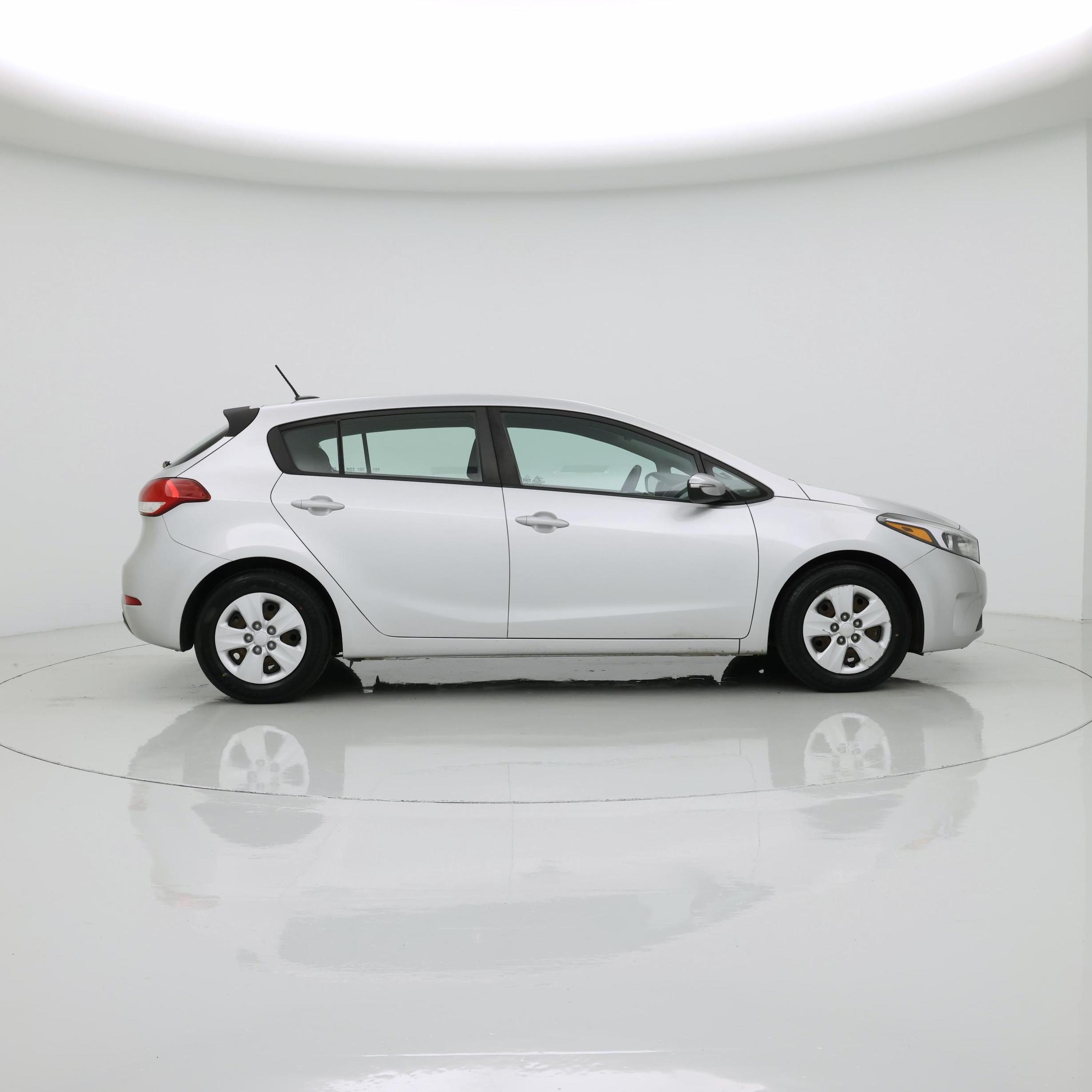 Thumbnail: 2018 Kia Forte - 7