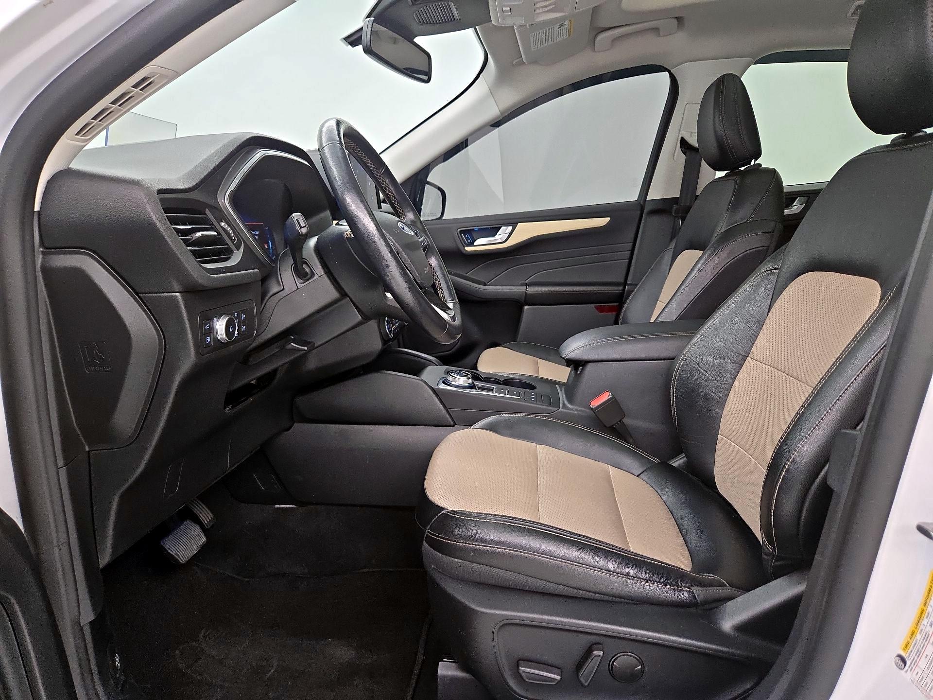 Thumbnail: 2021 Ford Escape - 11