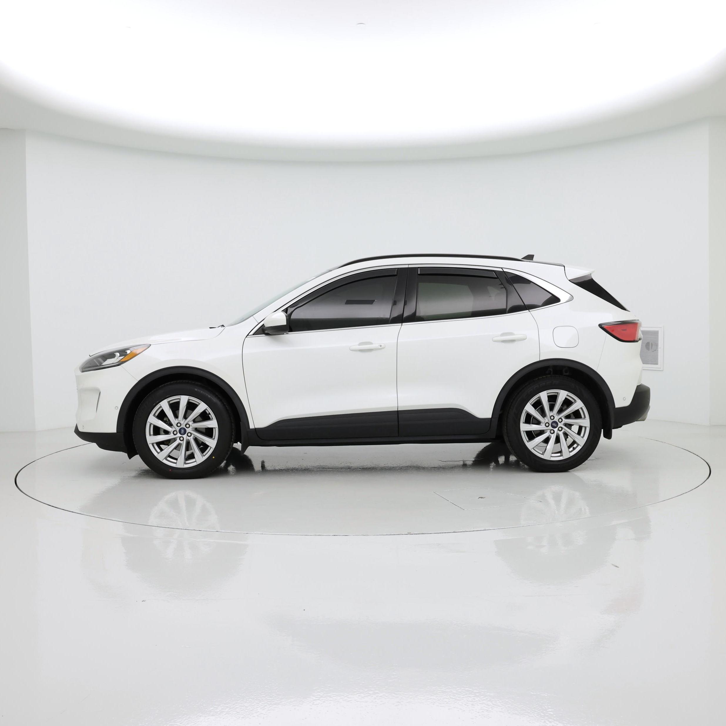 Thumbnail: 2021 Ford Escape - 3