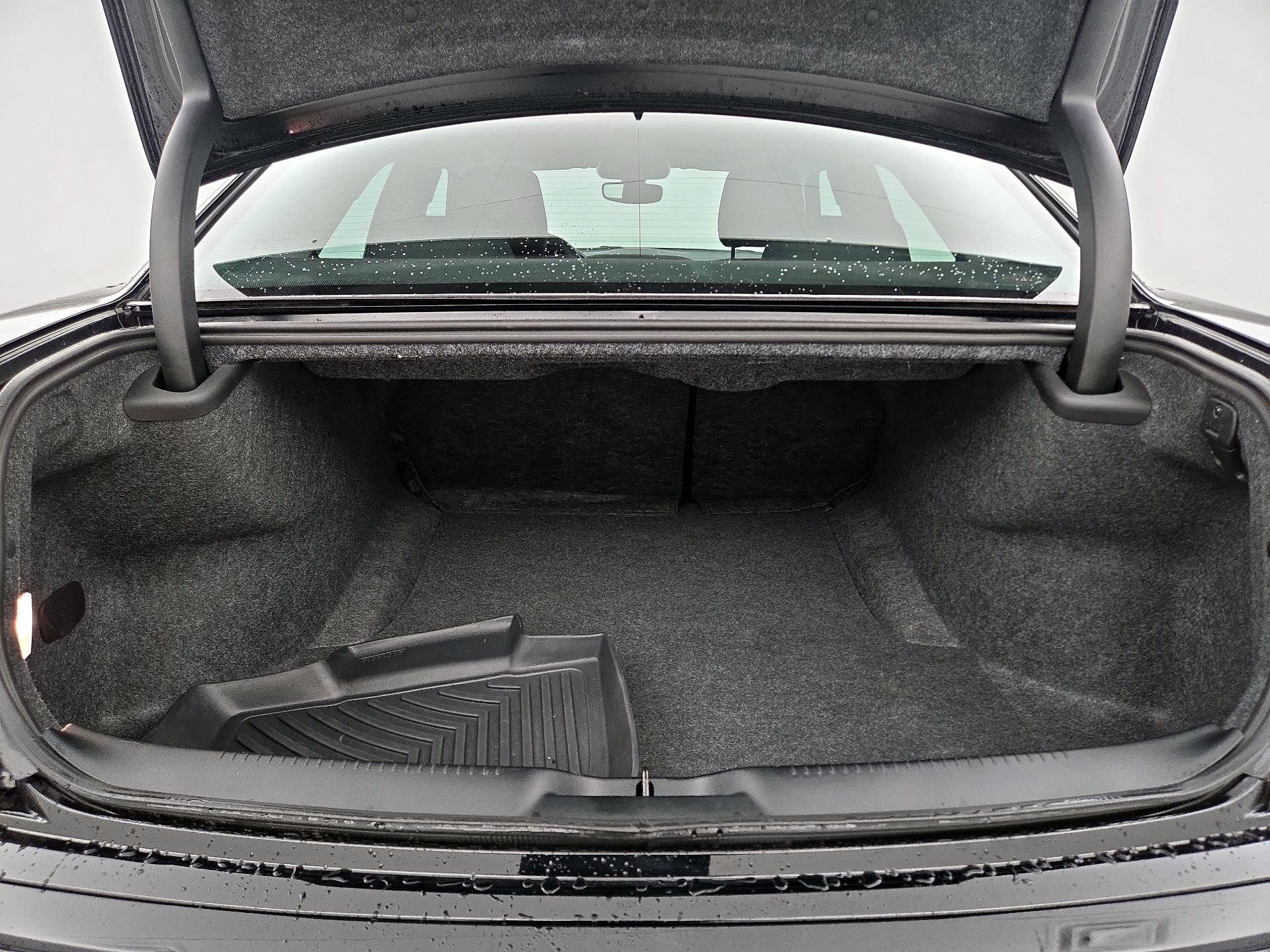 Thumbnail: 2023 Chrysler 300 - 20