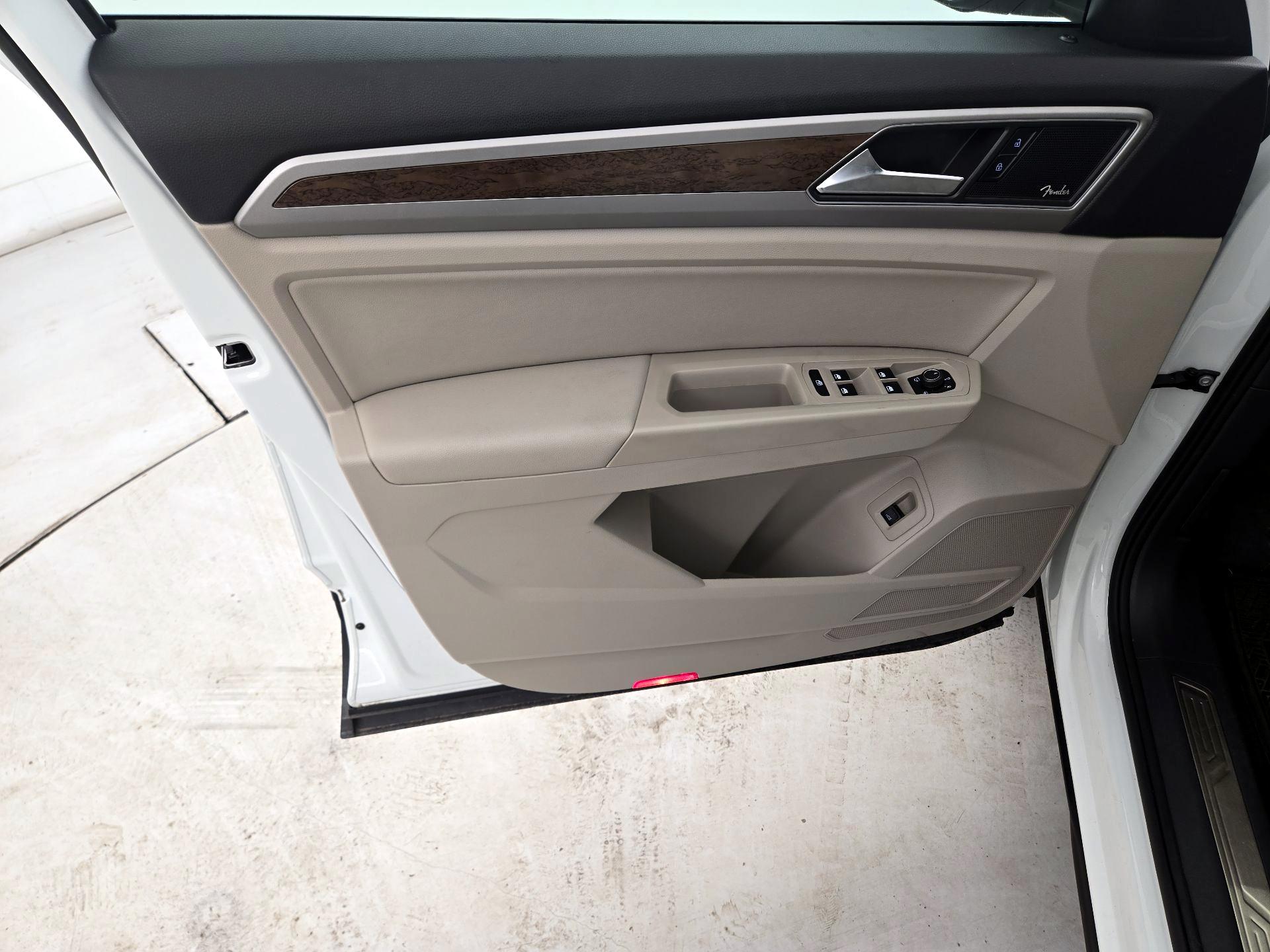 Thumbnail: 2019 Volkswagen Atlas - 12