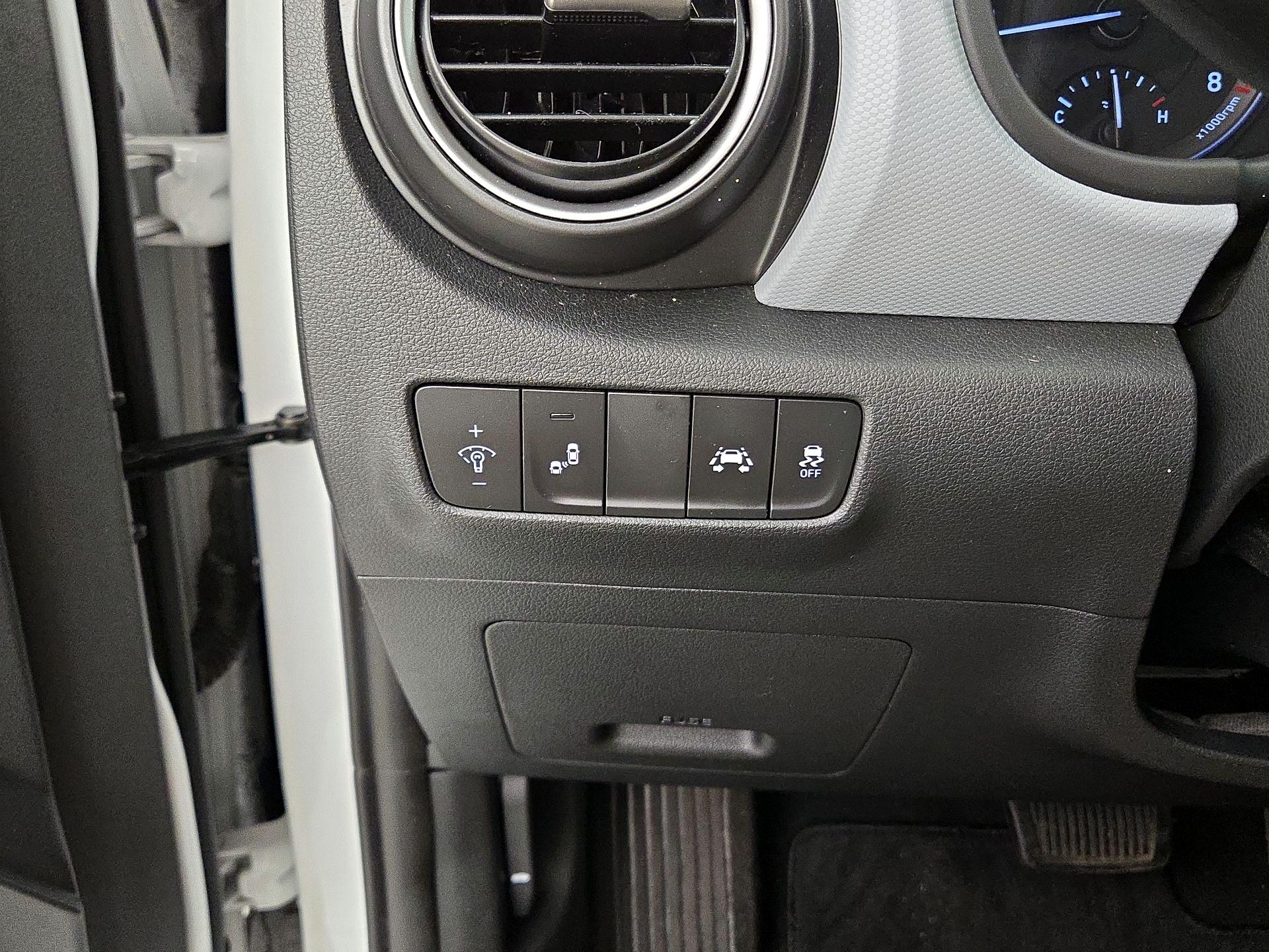 Thumbnail: 2021 Hyundai Kona - 13