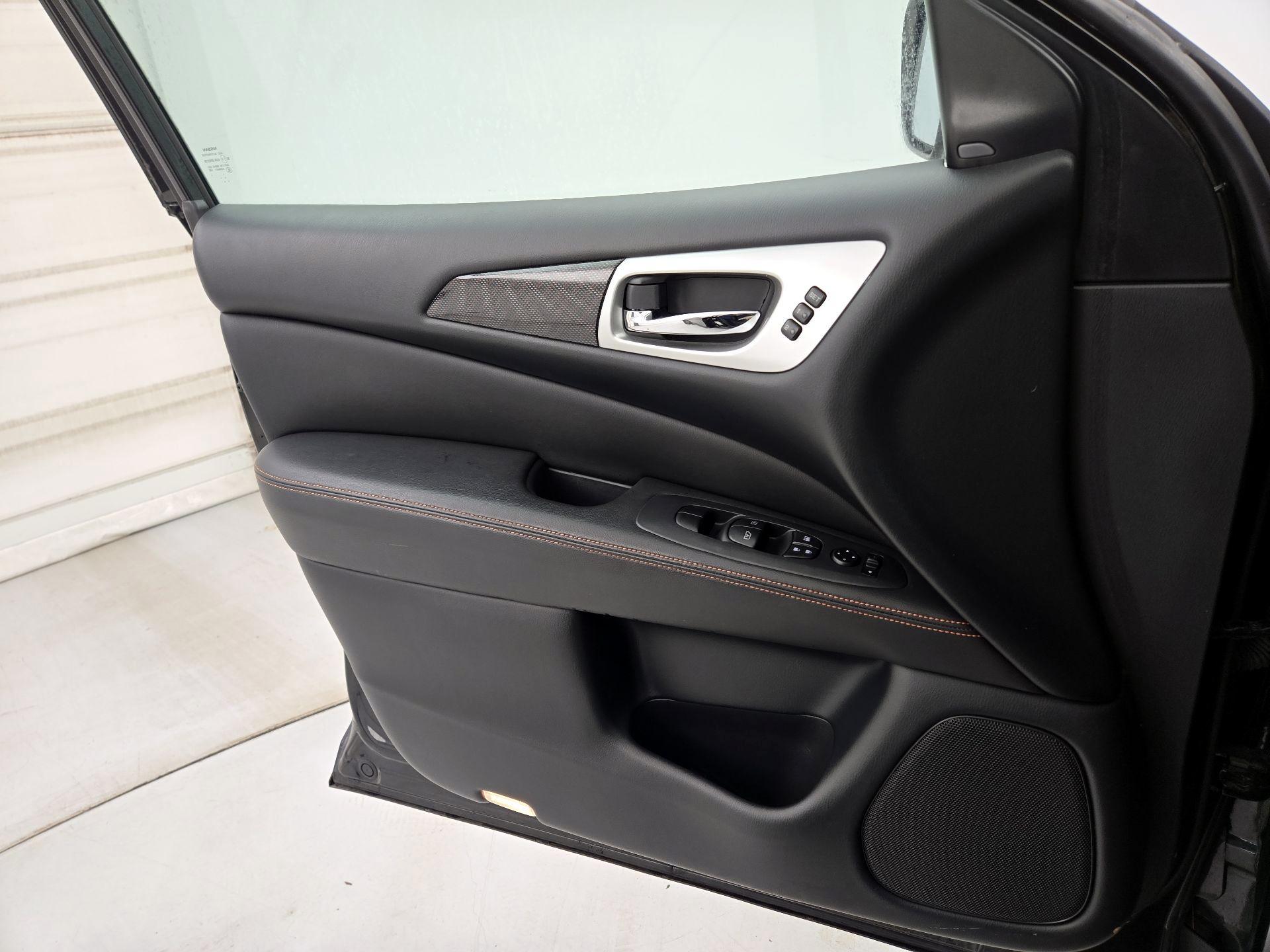 Thumbnail: 2019 Nissan Pathfinder - 12