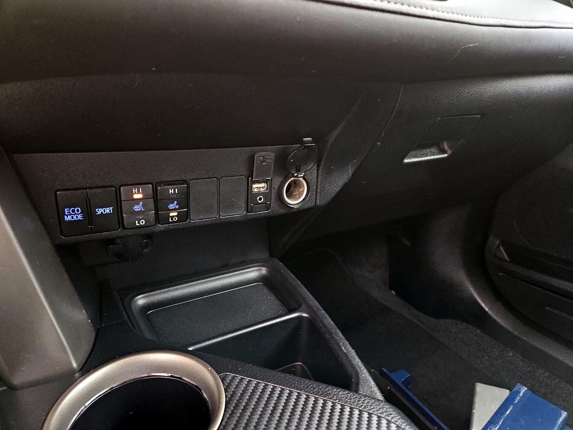 Thumbnail: 2014 Toyota RAV4 - 18