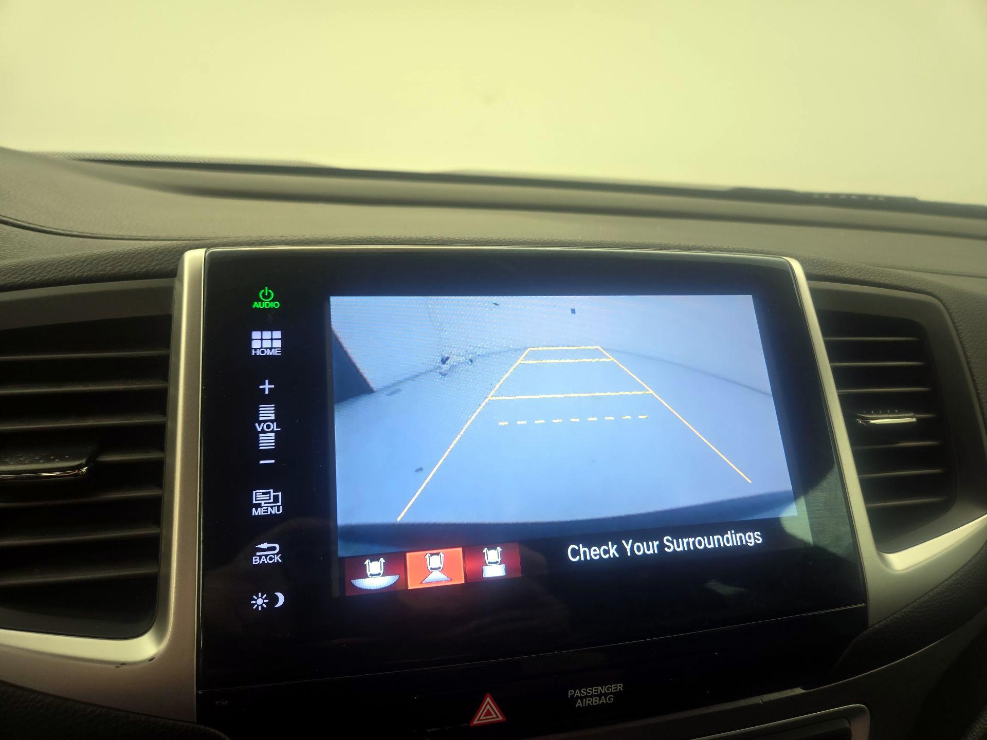 Thumbnail: 2016 Honda Pilot - 14