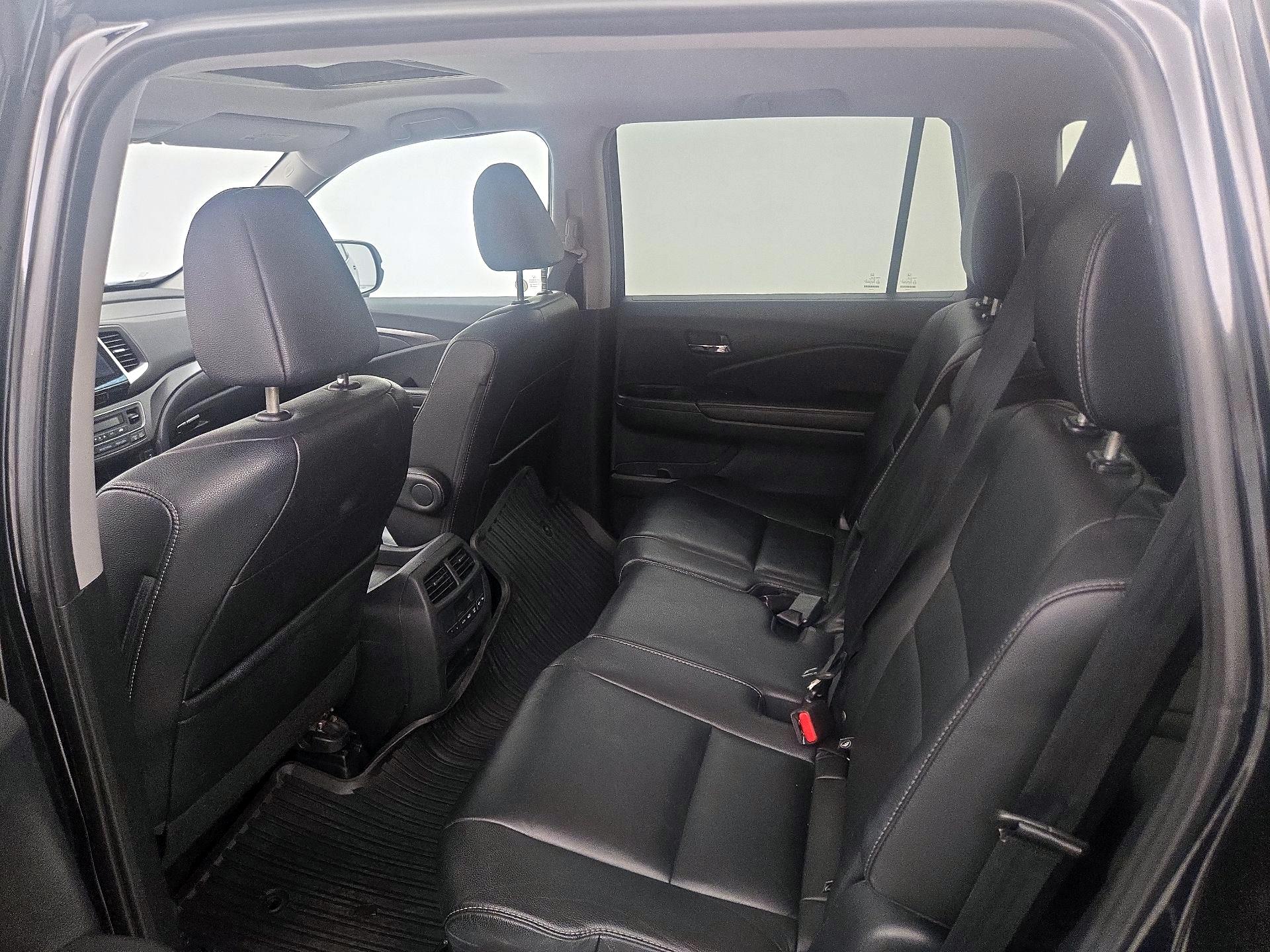 Thumbnail: 2016 Honda Pilot - 20