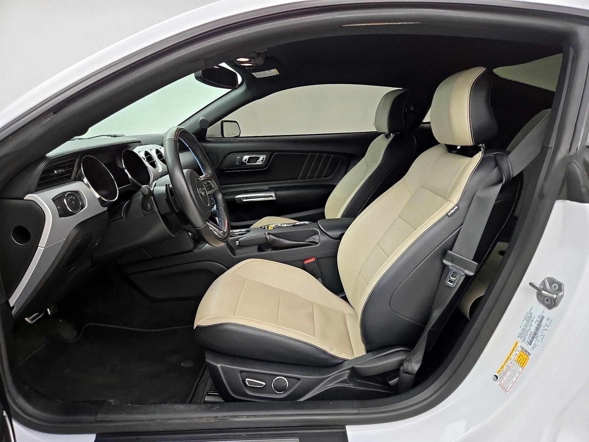 Thumbnail: 2016 Ford Mustang - 11