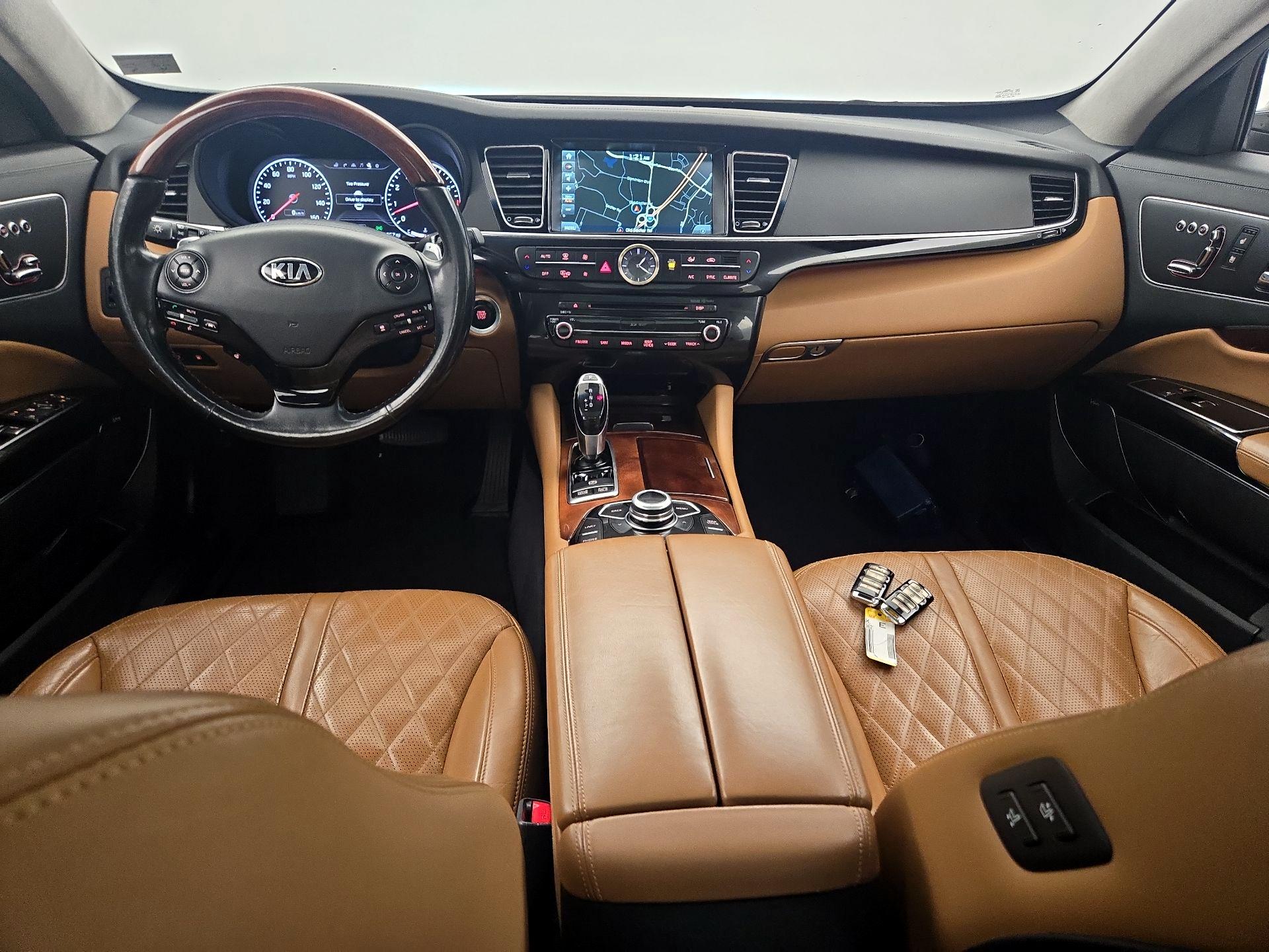 Thumbnail: 2017 Kia K900 - 9