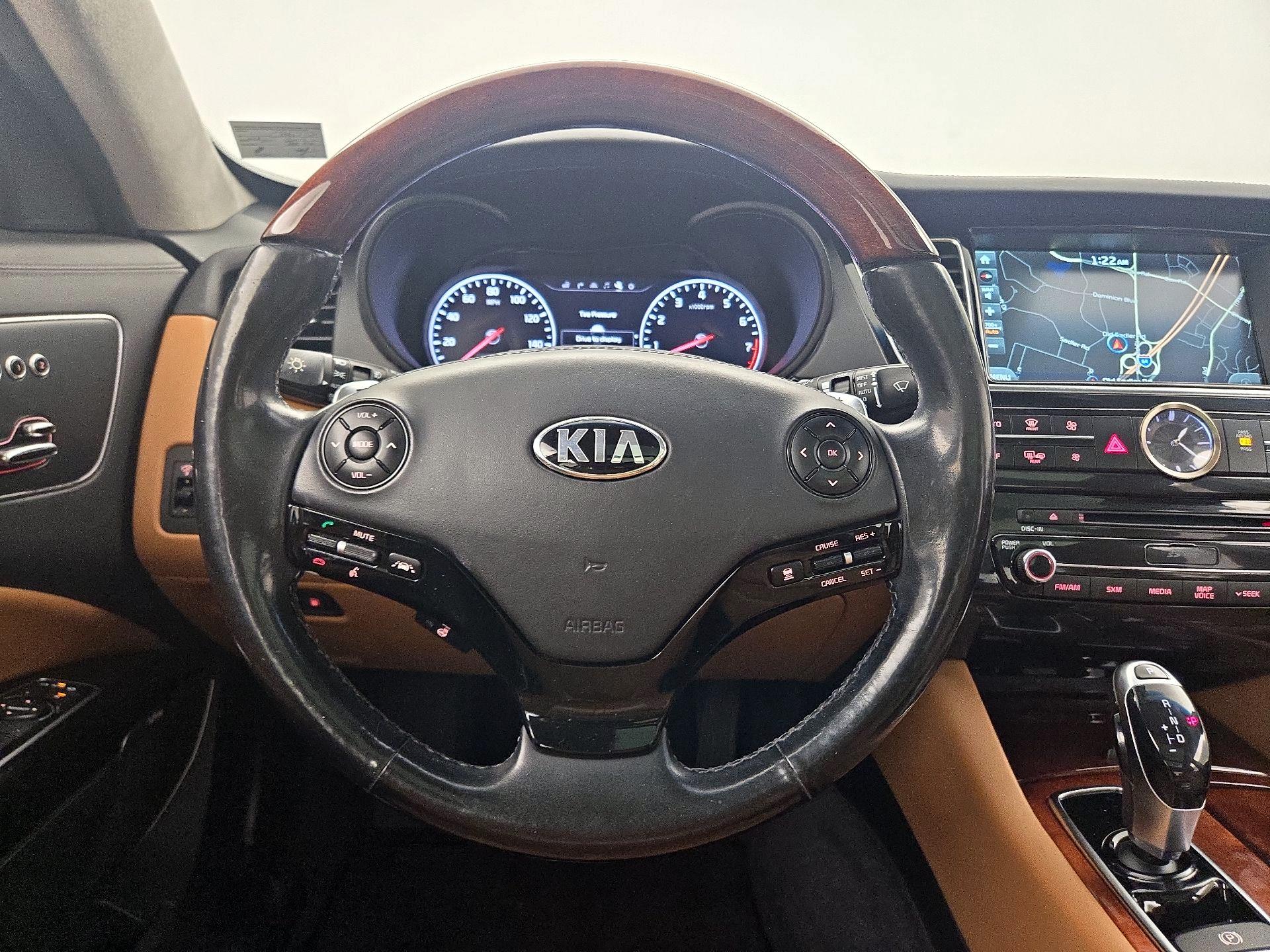 Thumbnail: 2017 Kia K900 - 10