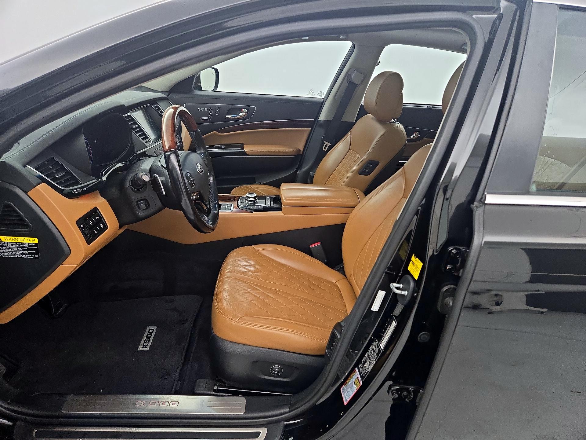 Thumbnail: 2017 Kia K900 - 11