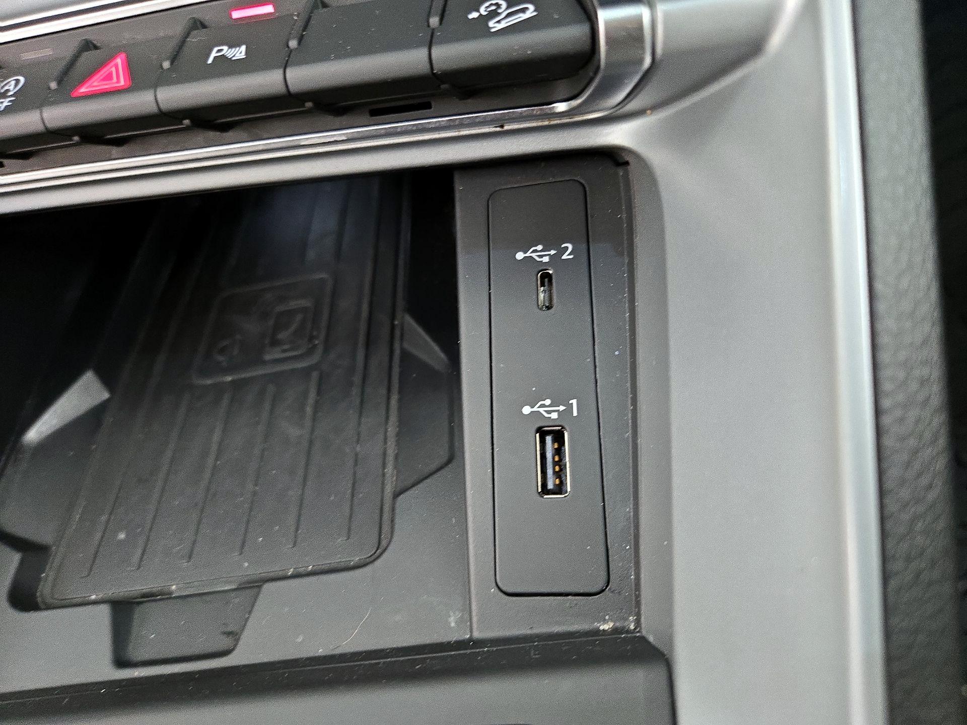 Thumbnail: 2020 Audi Q3 - 19