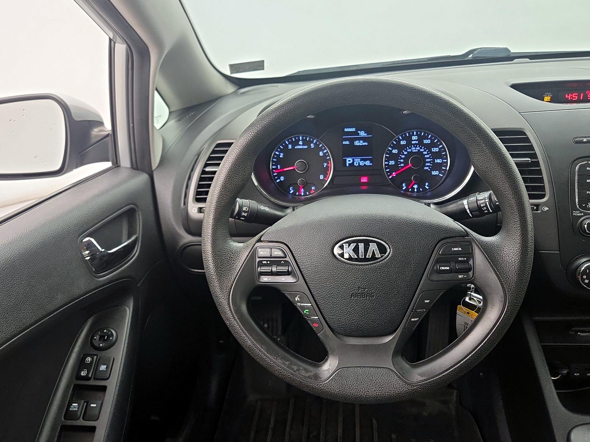 Thumbnail: 2015 Kia Forte - 10