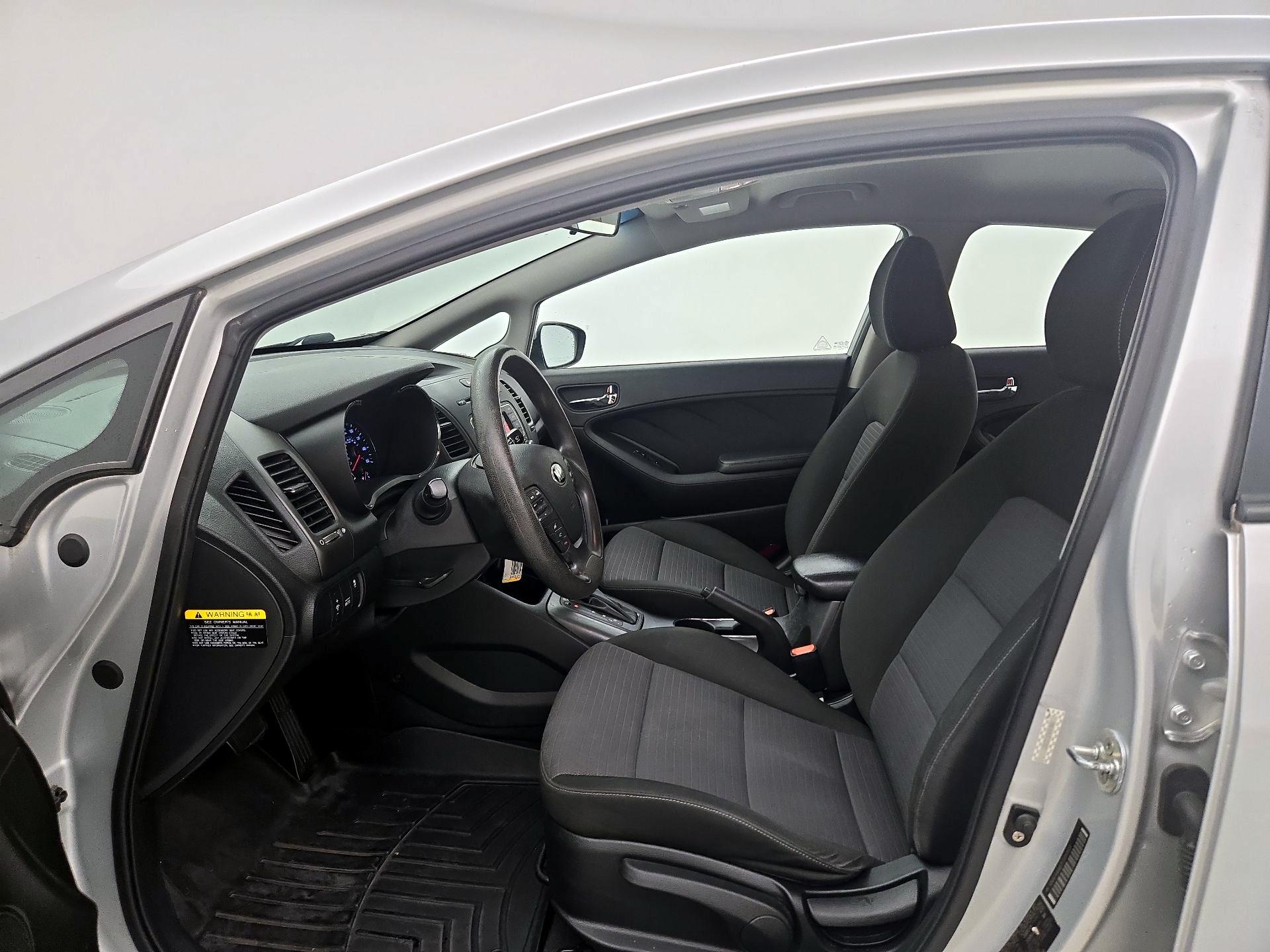 Thumbnail: 2015 Kia Forte - 11