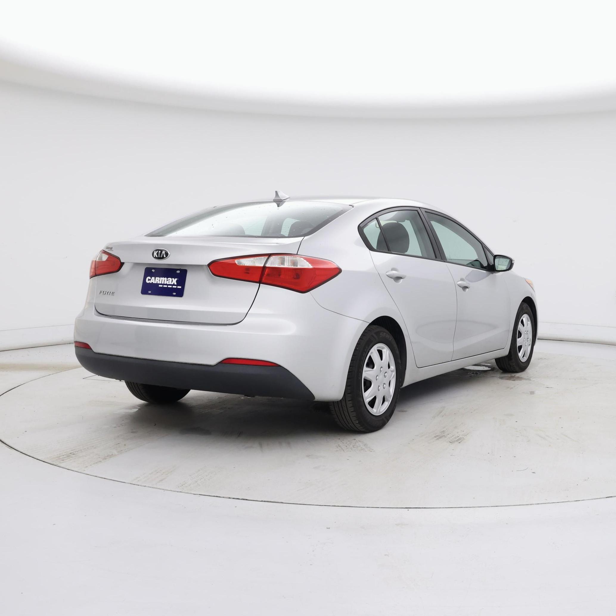 Thumbnail: 2015 Kia Forte - 8