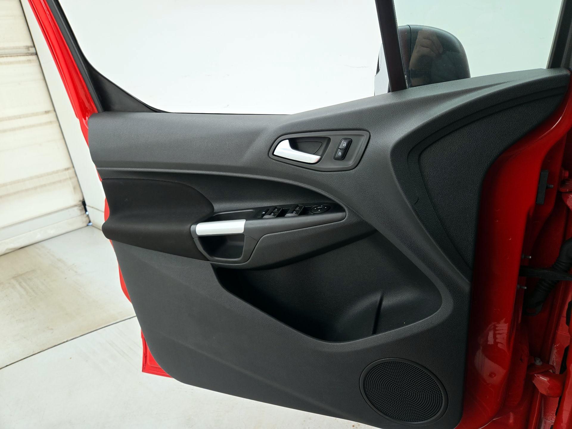 Thumbnail: 2016 Ford Transit Series - 12