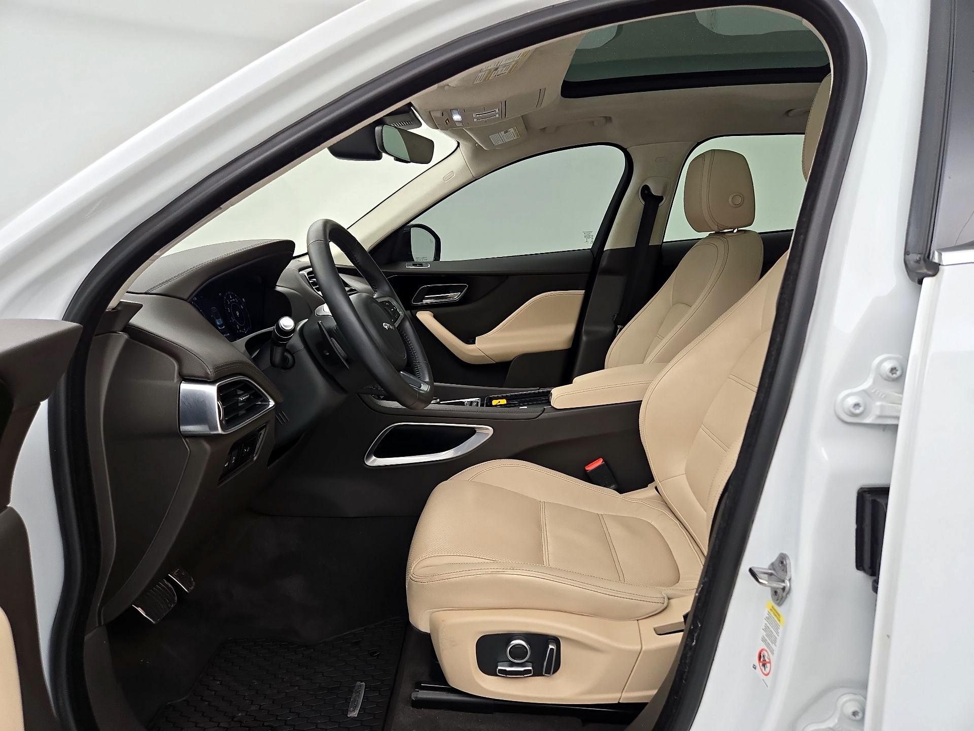 Thumbnail: 2019 Jaguar F-Pace - 11