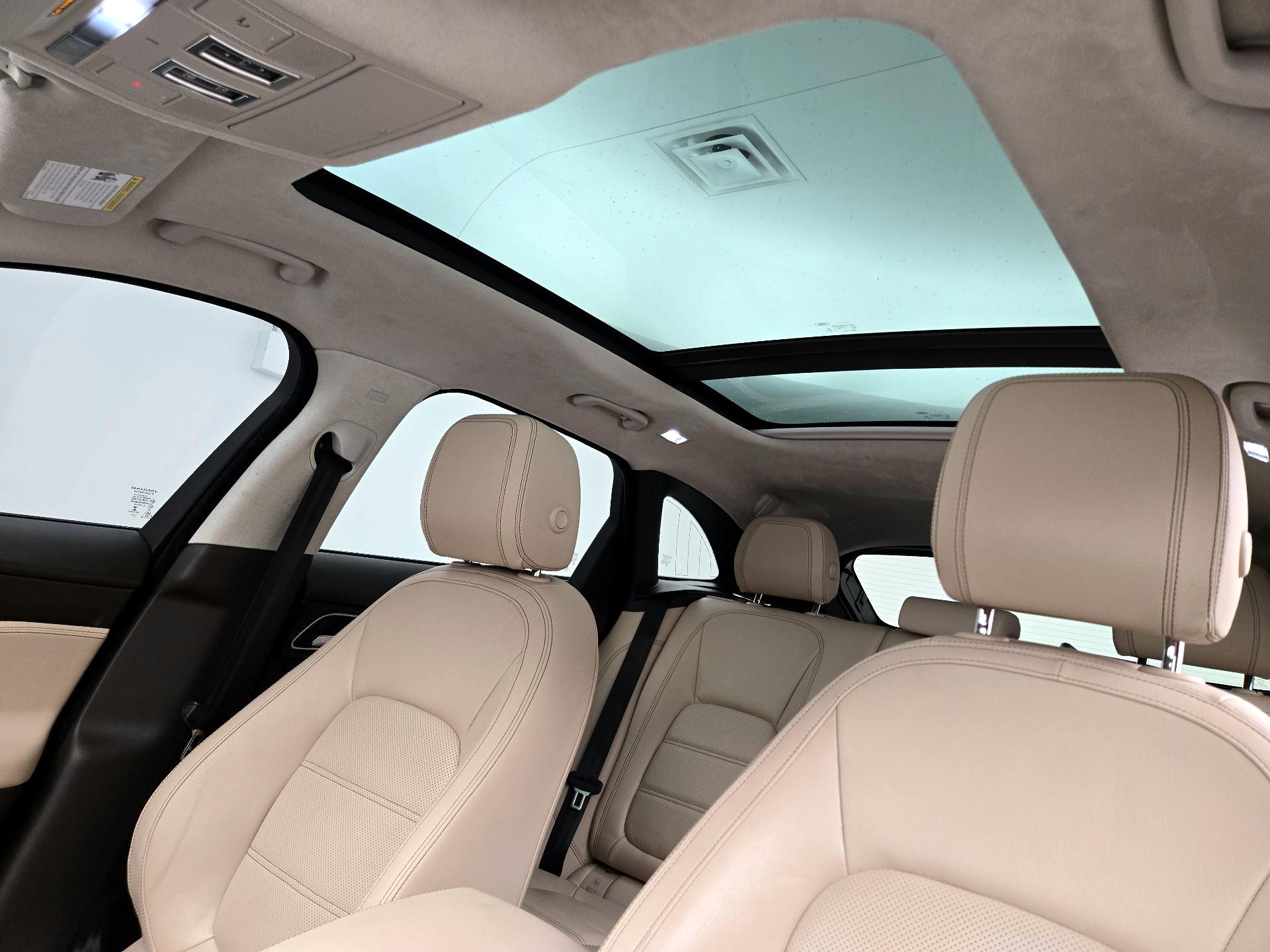 Thumbnail: 2019 Jaguar F-Pace - 20