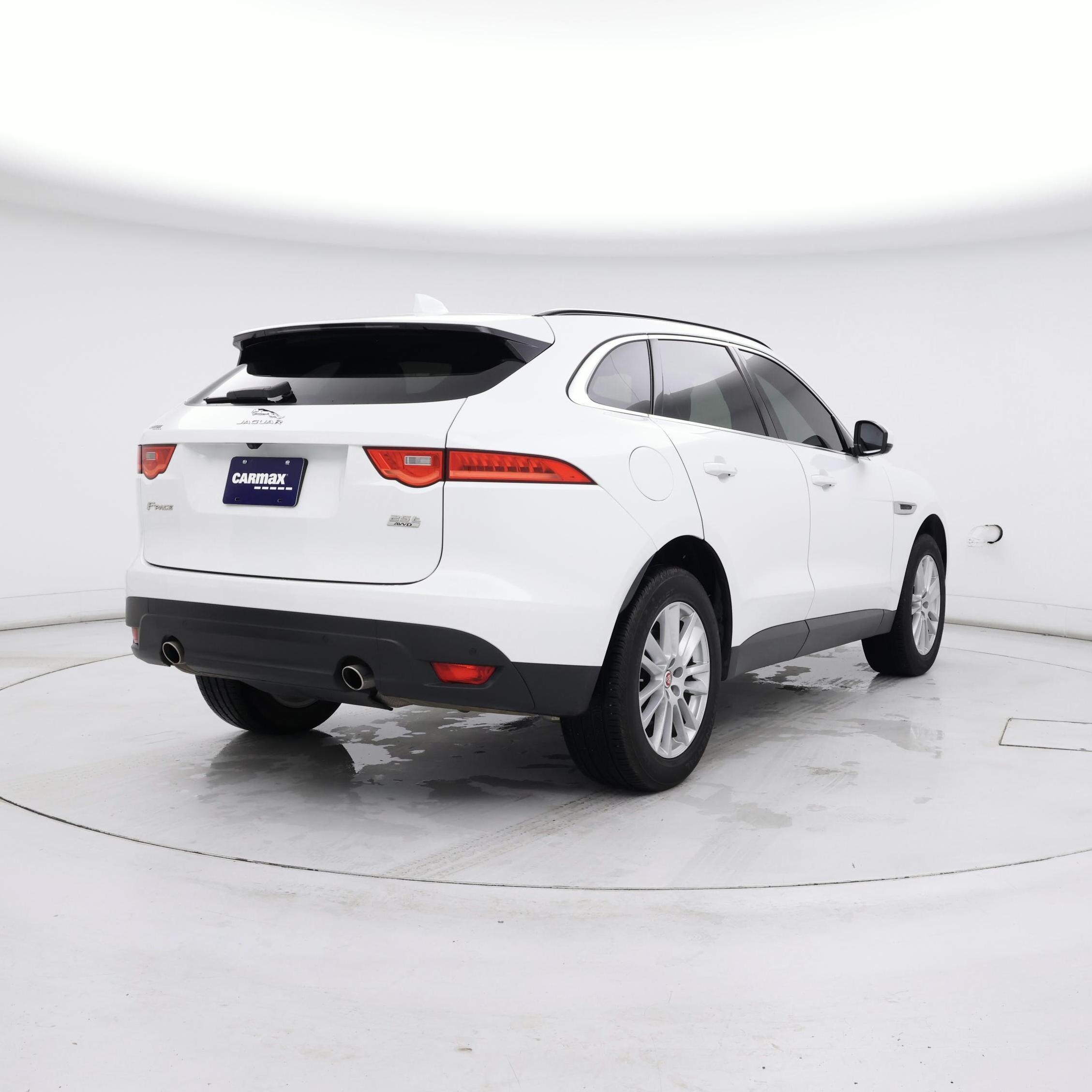 Thumbnail: 2019 Jaguar F-Pace - 8