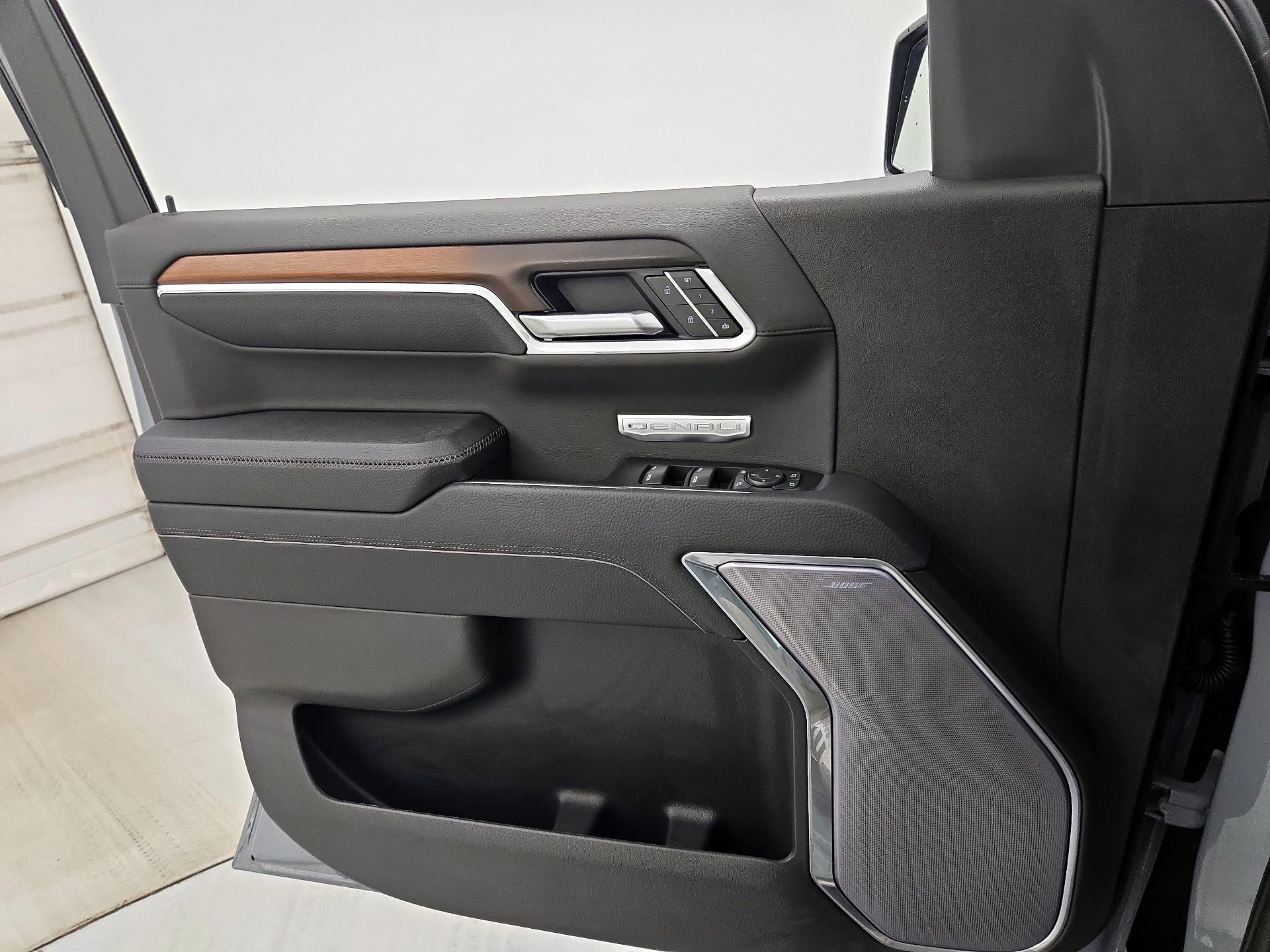 Thumbnail: 2025 GMC Sierra 1500 - 12