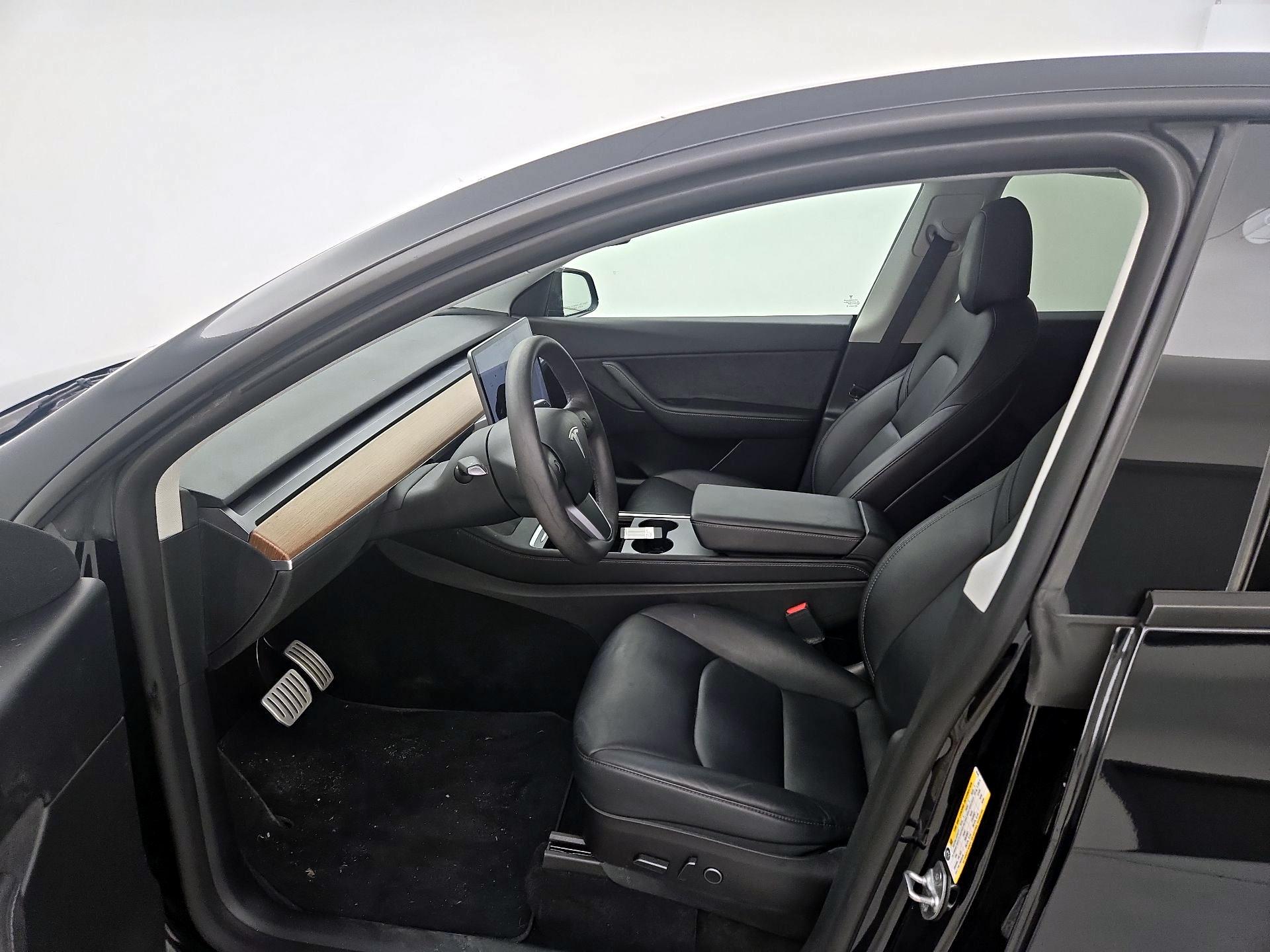 Thumbnail: 2022 Tesla Model Y - 11