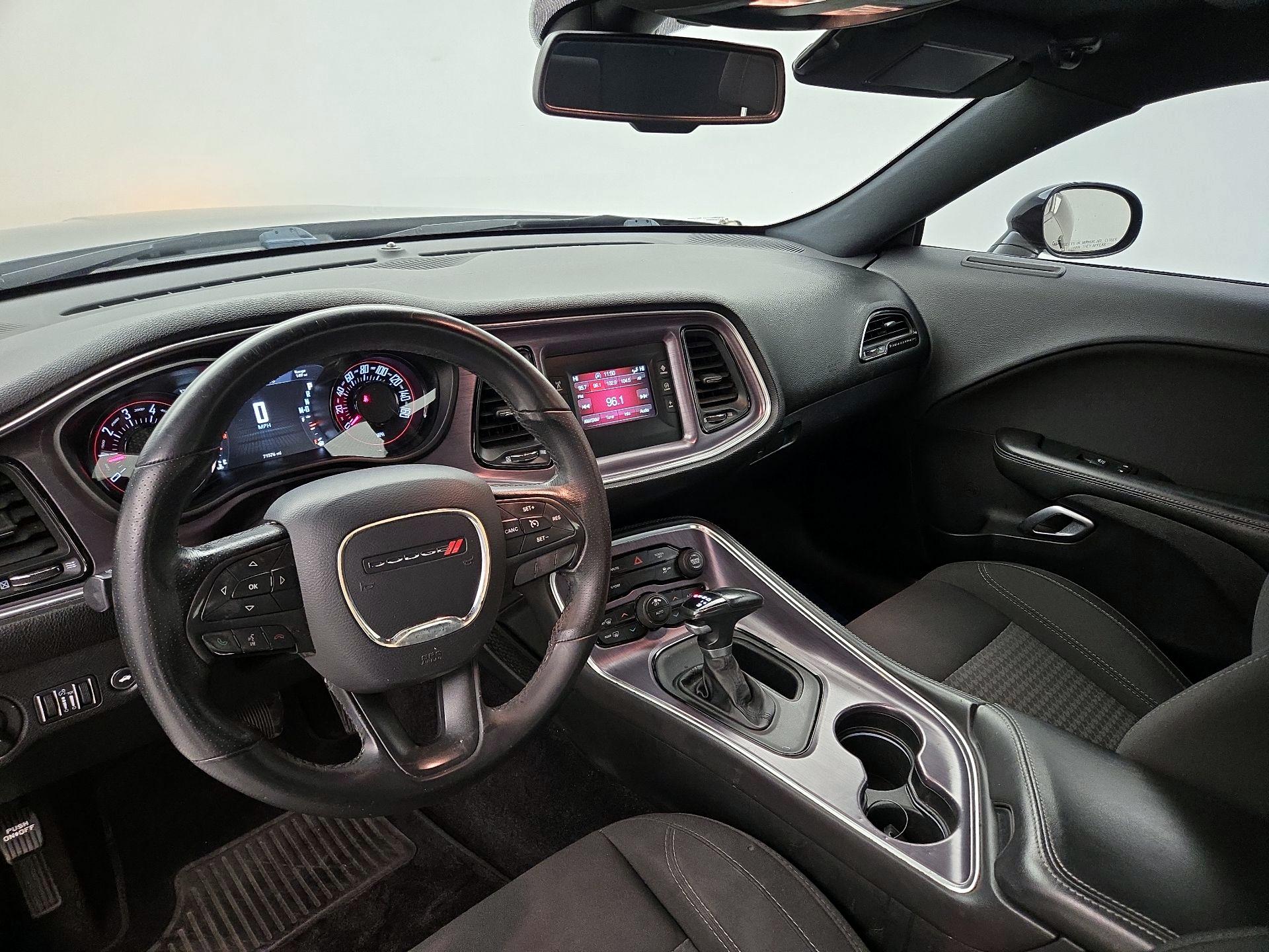 Thumbnail: 2017 Dodge Challenger - 9