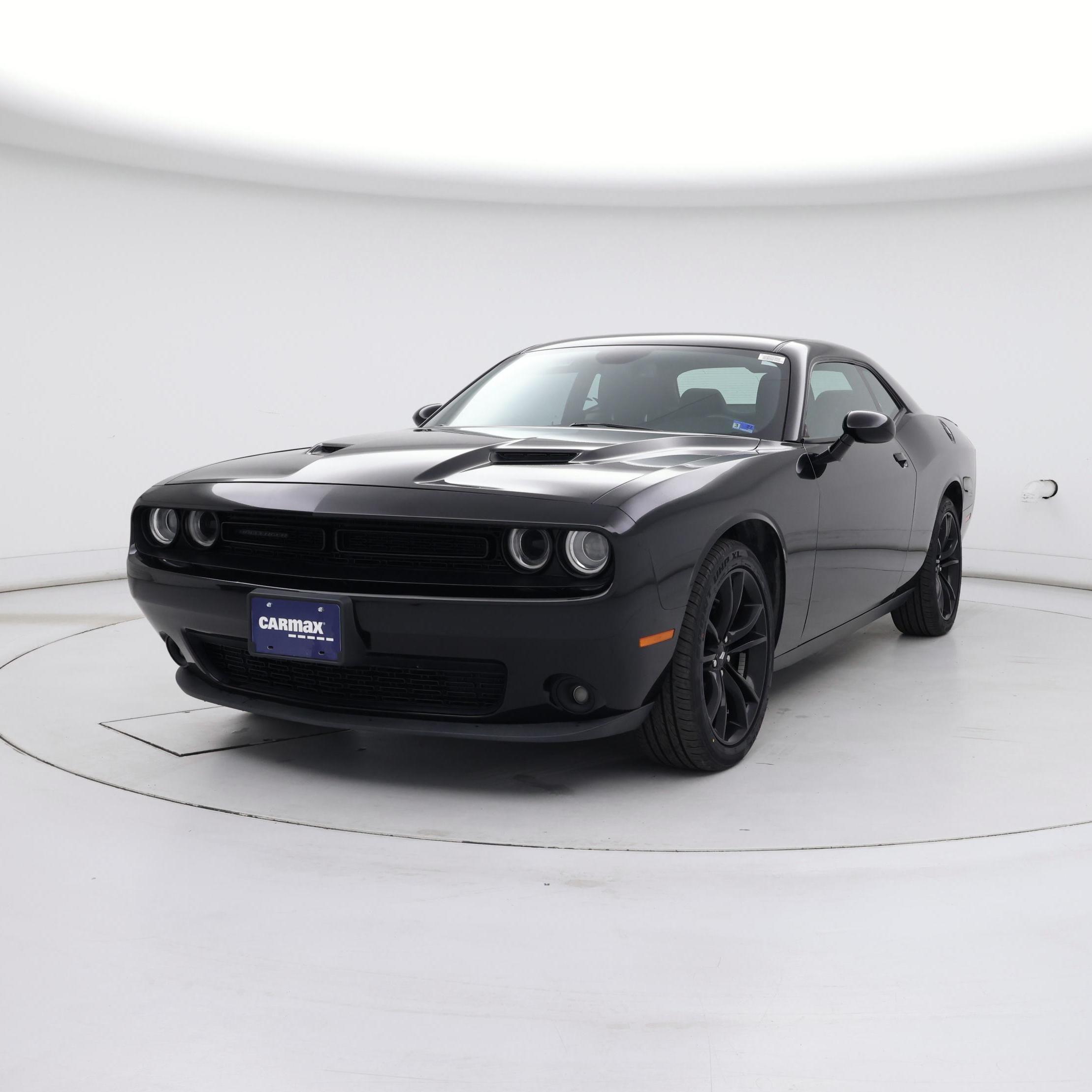 Thumbnail: 2017 Dodge Challenger - 4