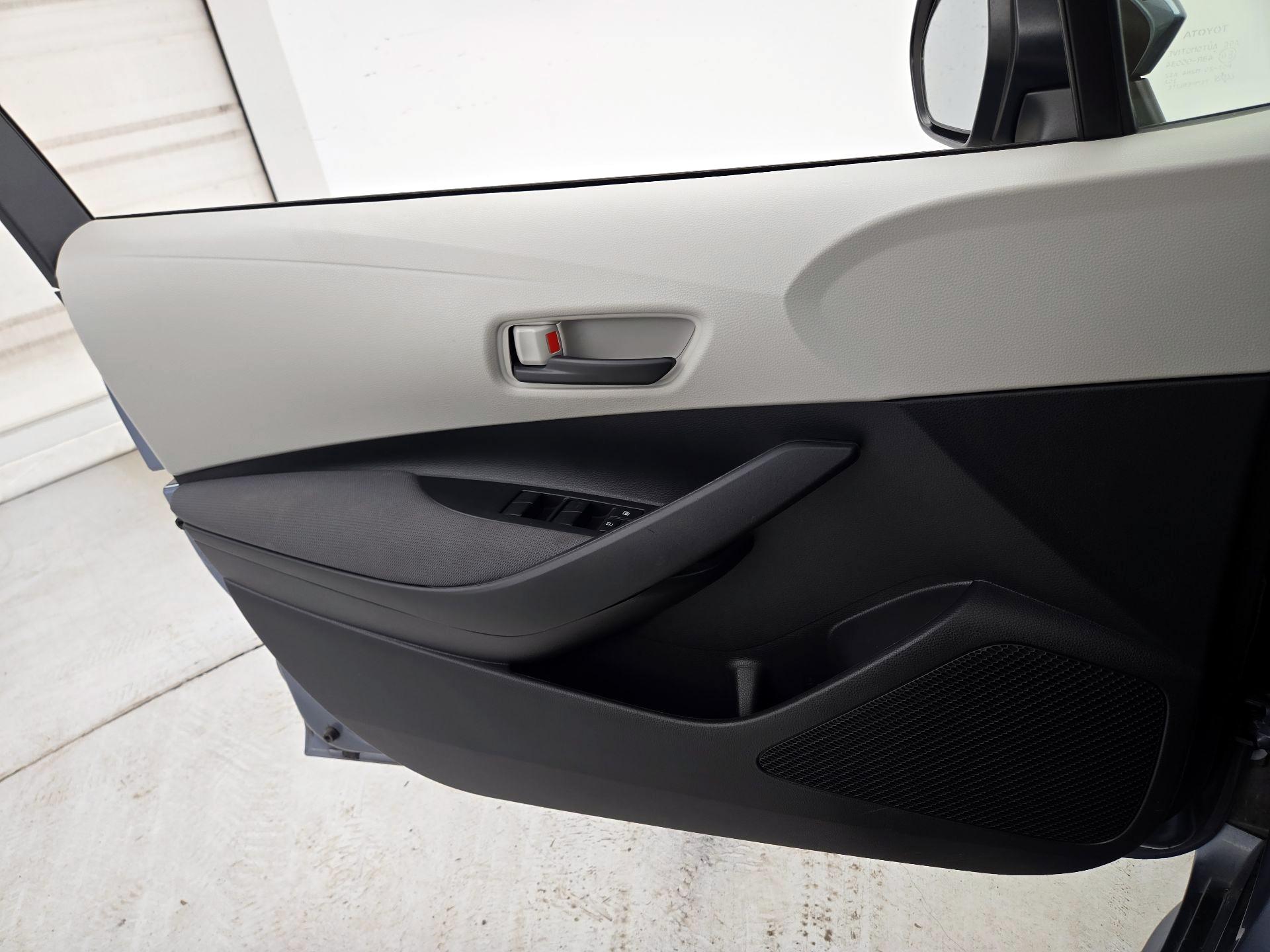 Thumbnail: 2022 Toyota Corolla - 12