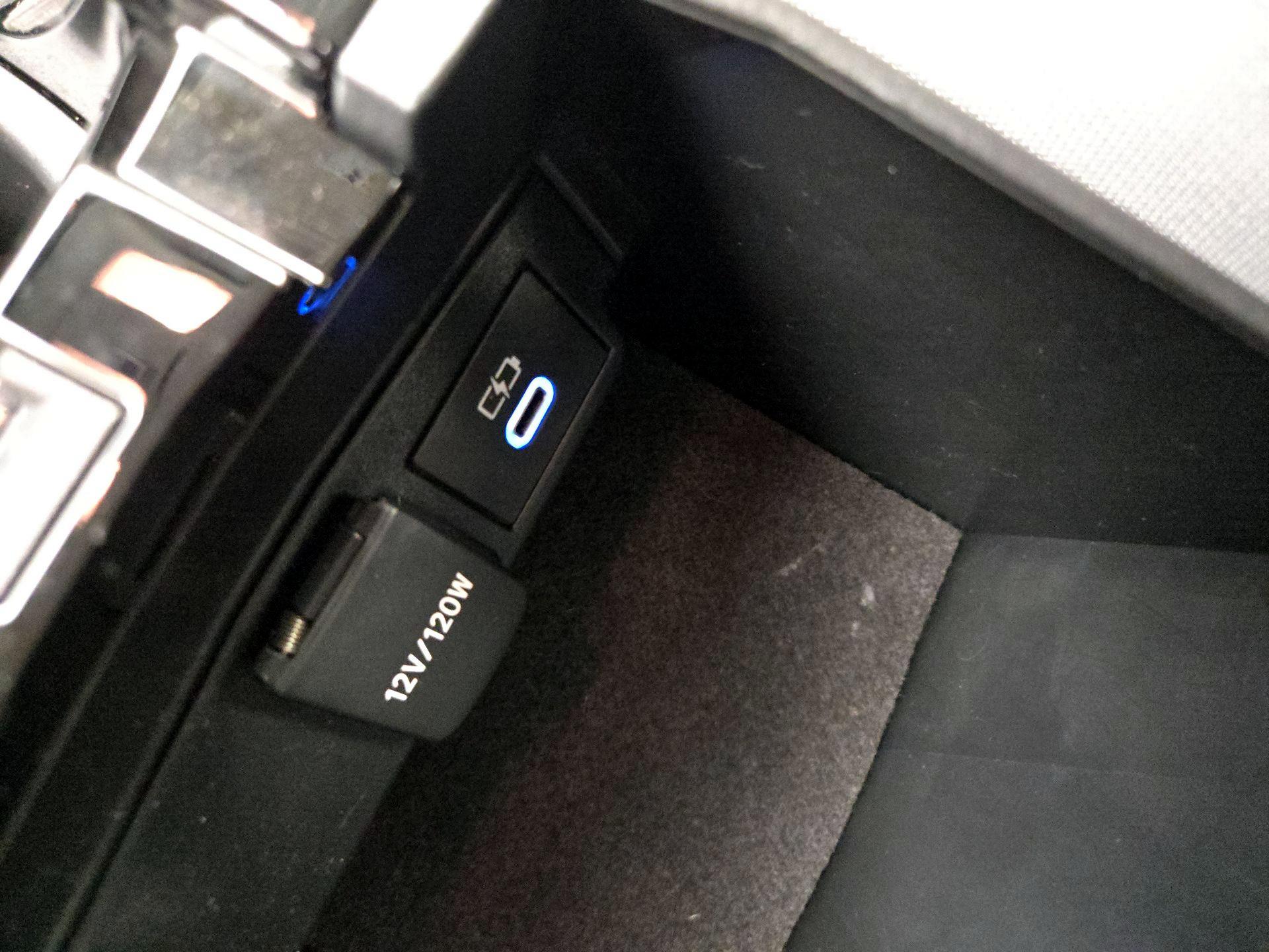 Thumbnail: 2022 Toyota Corolla - 18