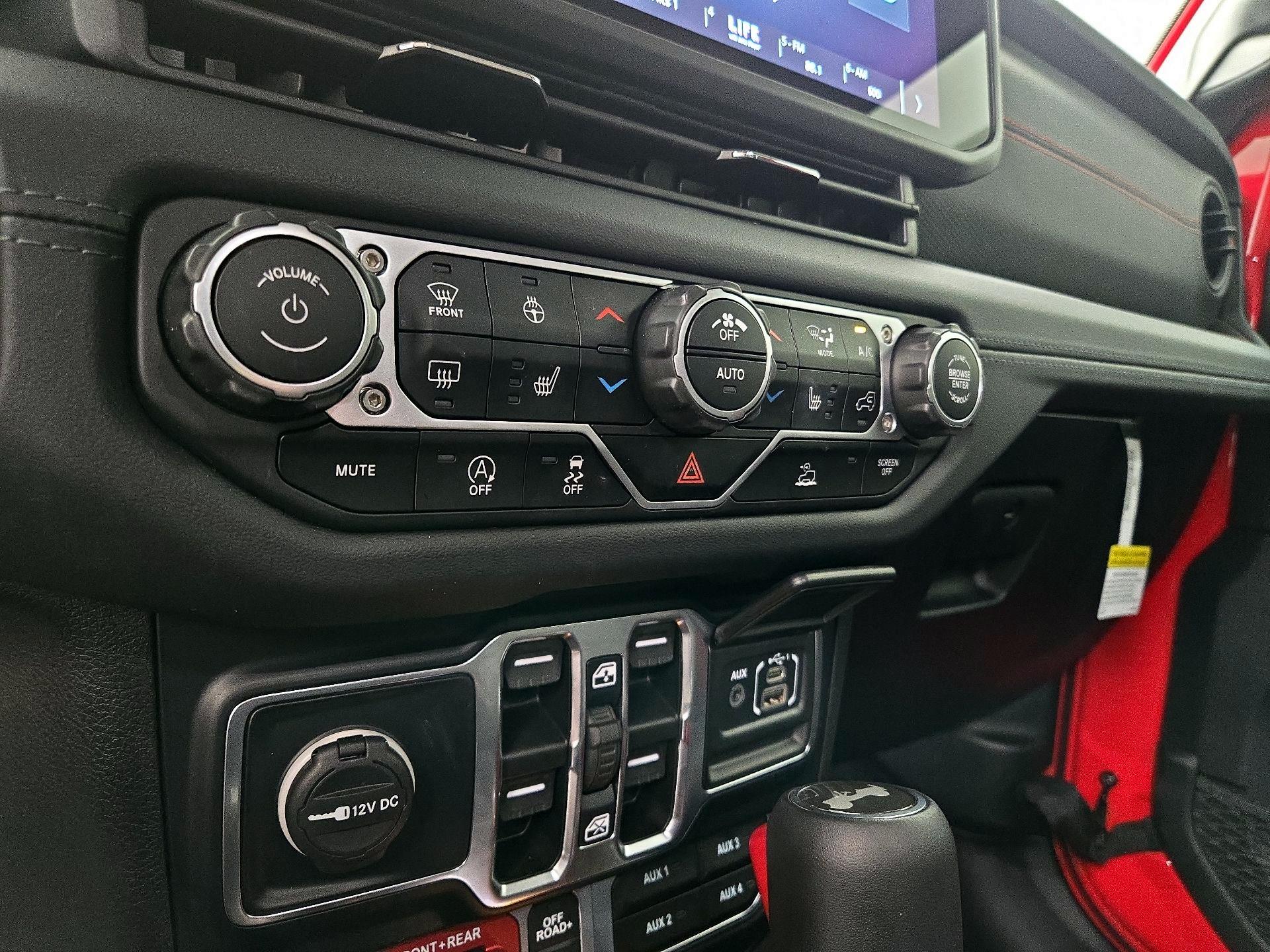 Thumbnail: 2024 Jeep Wrangler - 16