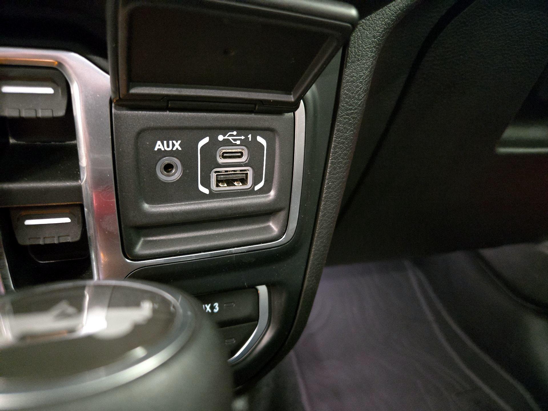 Thumbnail: 2024 Jeep Wrangler - 18