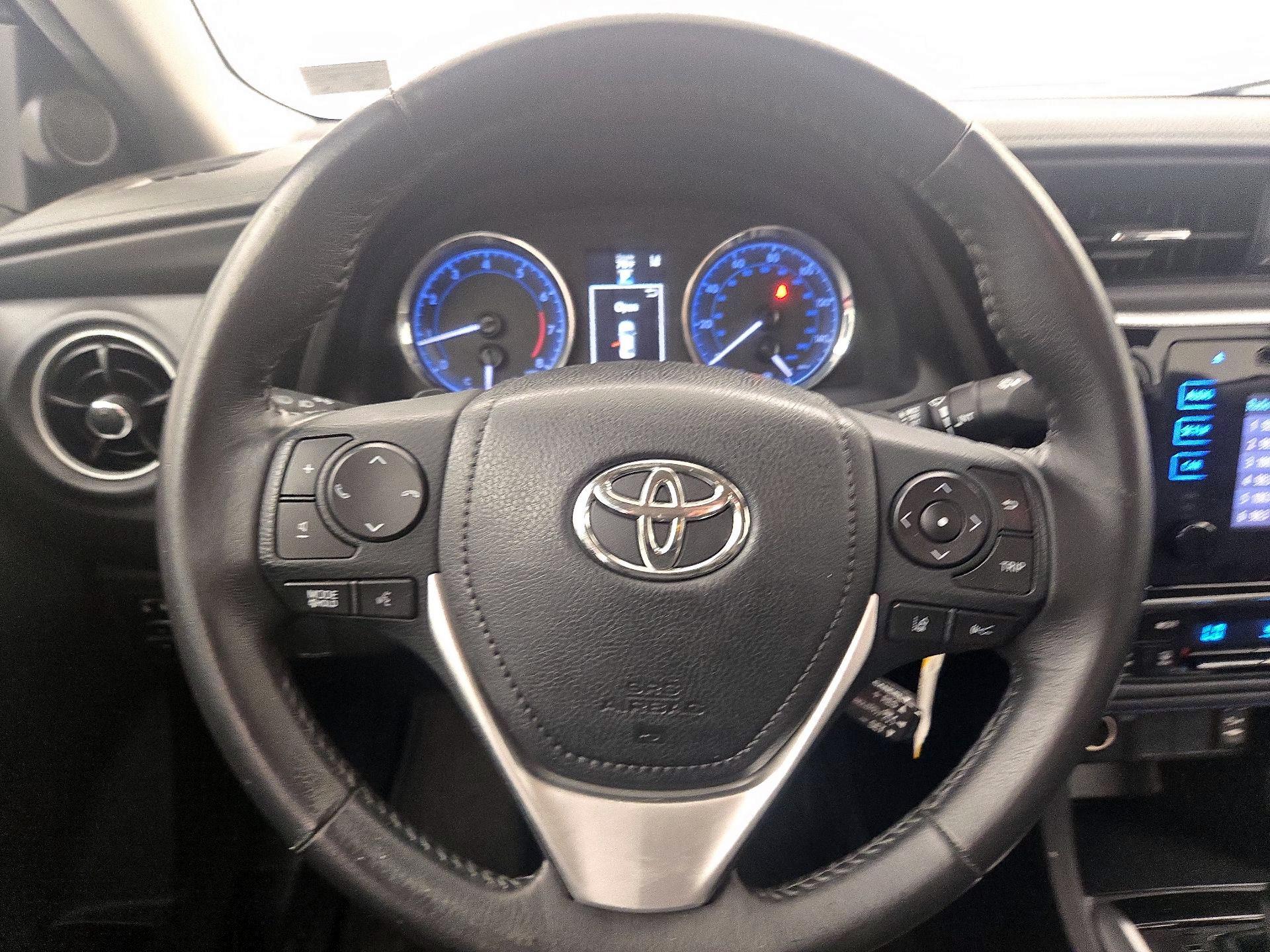 Thumbnail: 2017 Toyota Corolla - 10