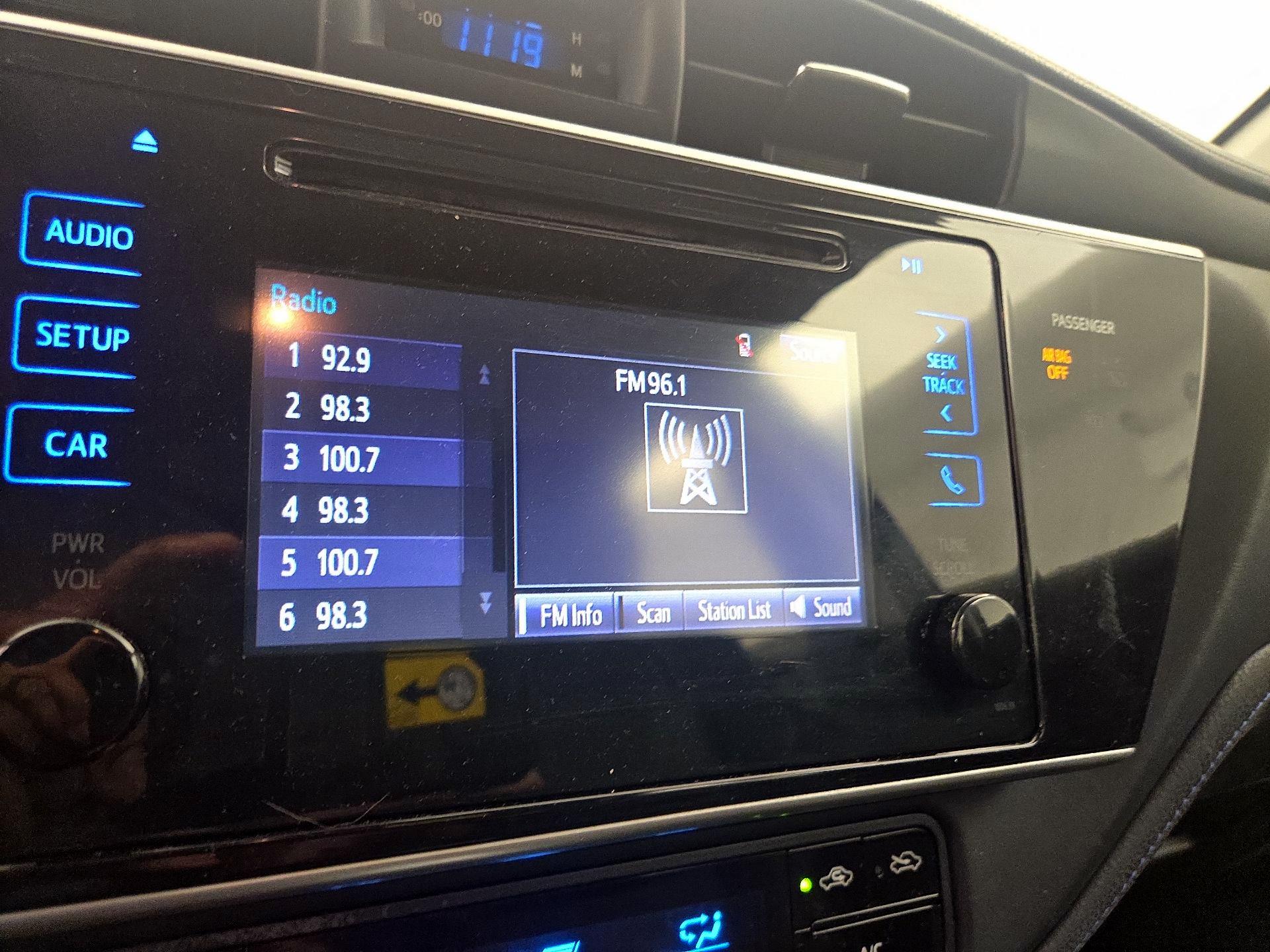 Thumbnail: 2017 Toyota Corolla - 15