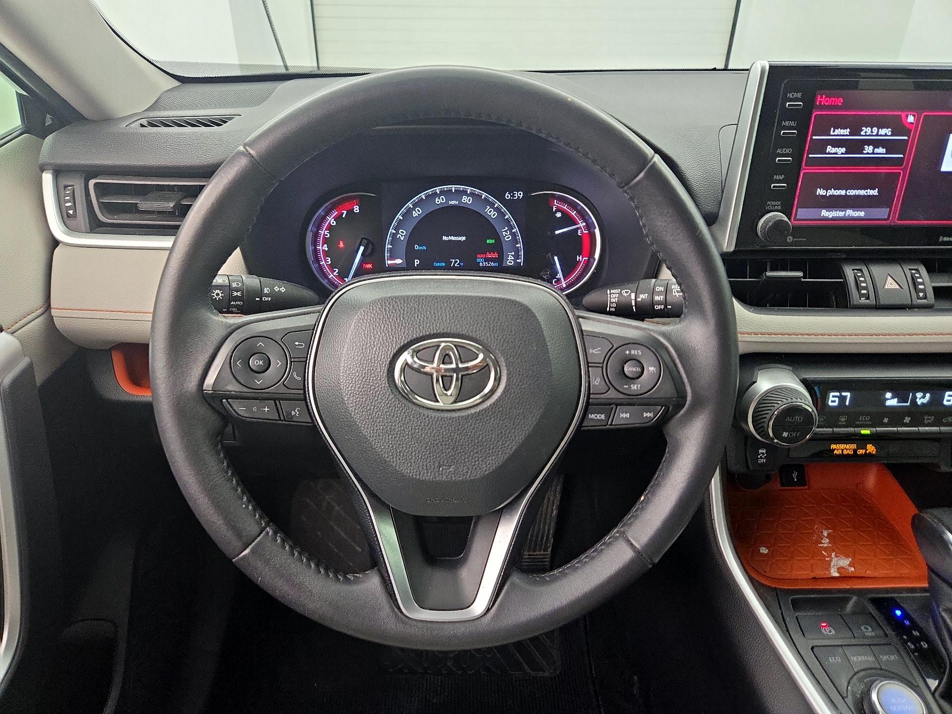 Thumbnail: 2020 Toyota RAV4 - 10